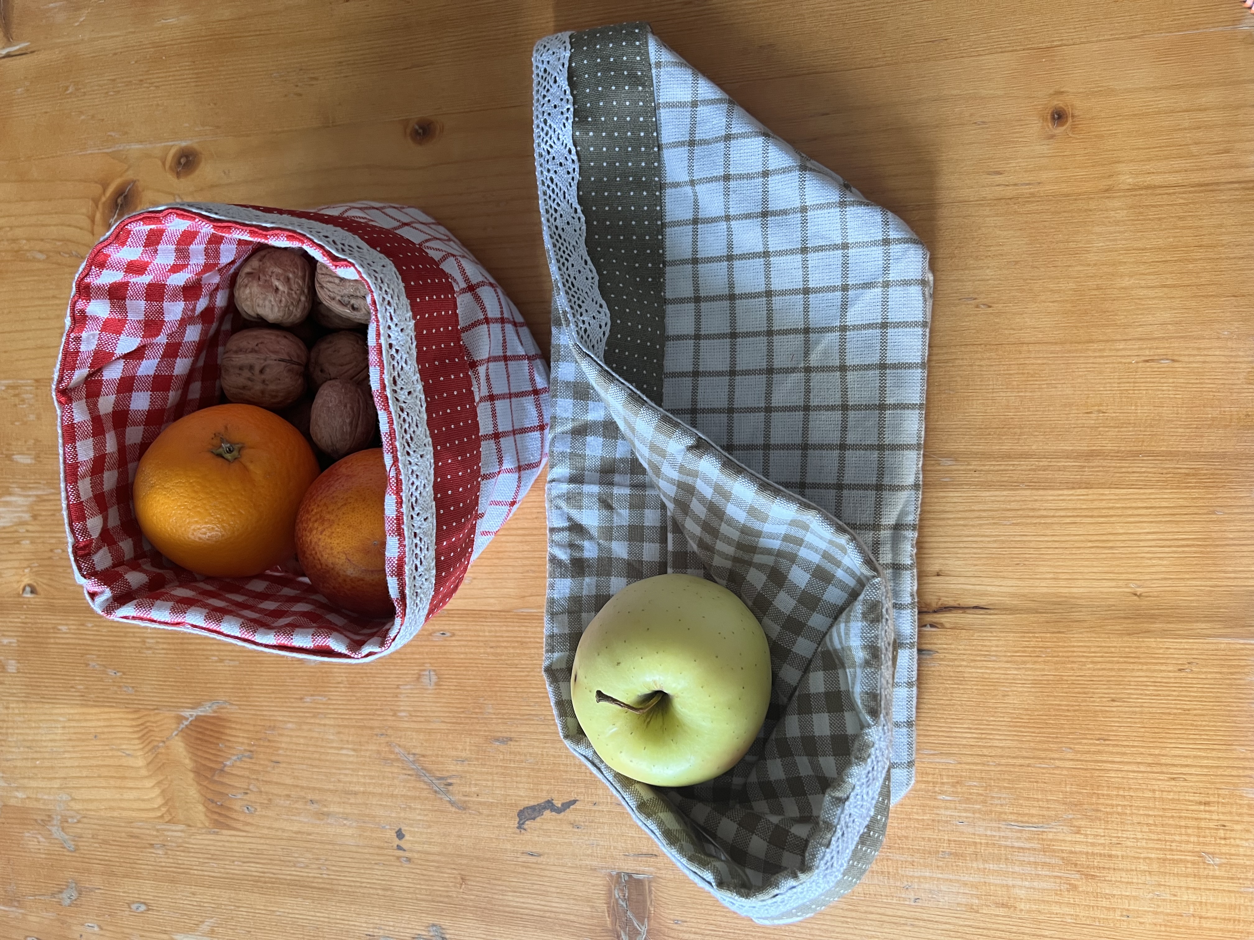 Cestino “Carlotta” rosso.