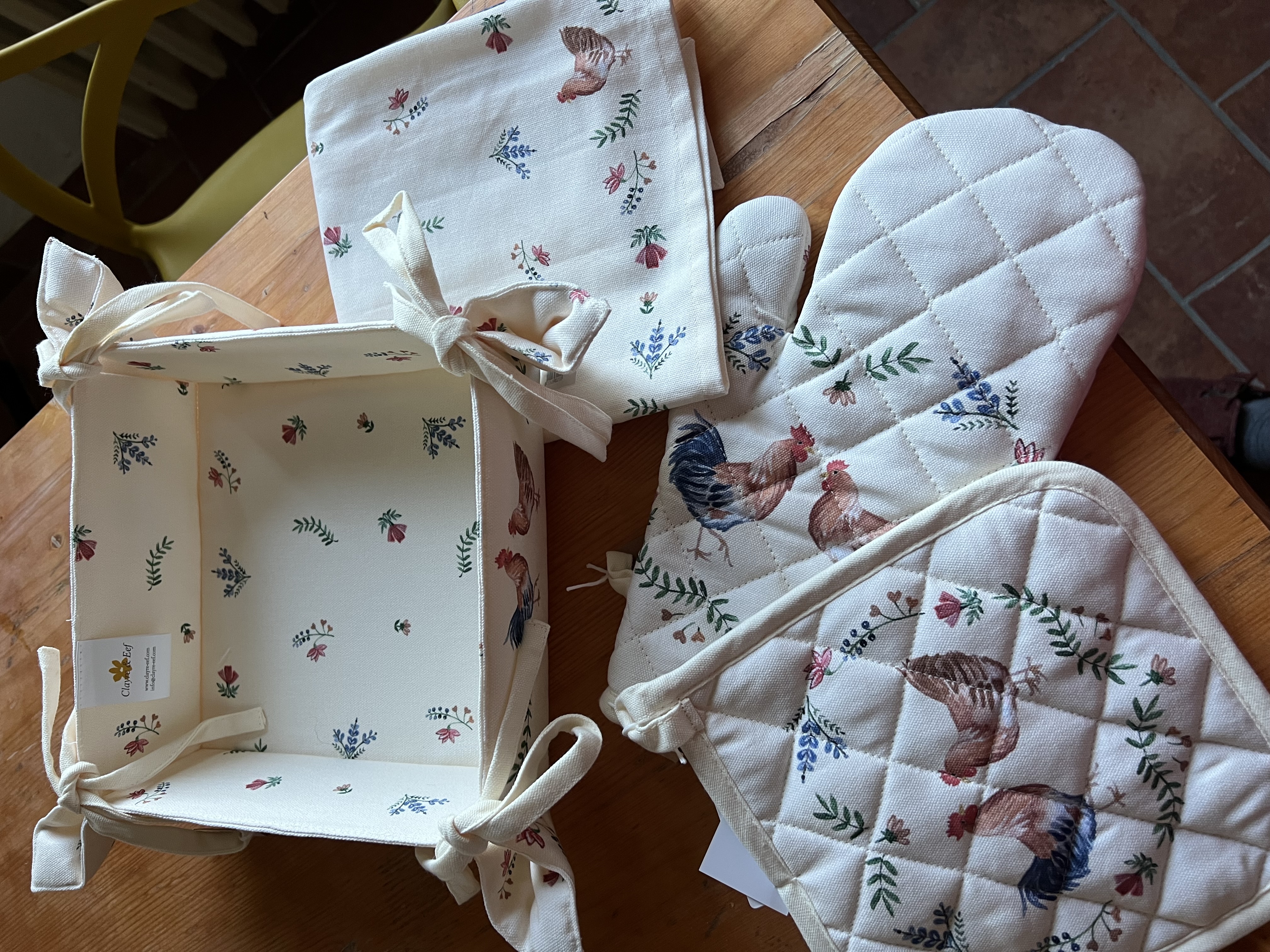 Cestino per il pane con galline