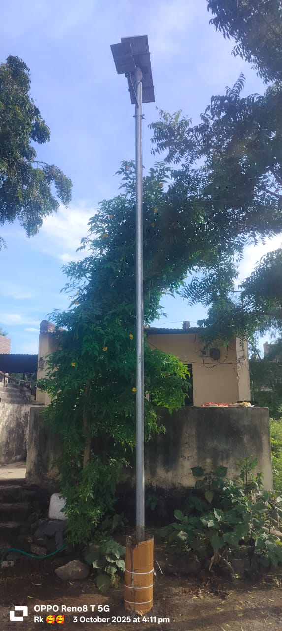 Solar Powered LED Street Light