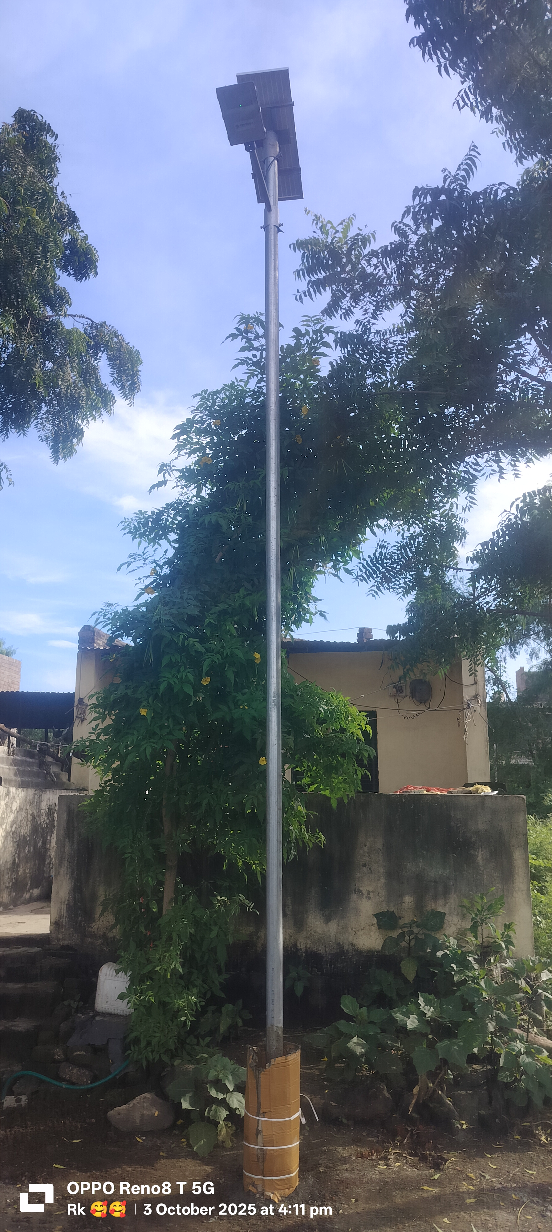 Solar Powered LED Street Light