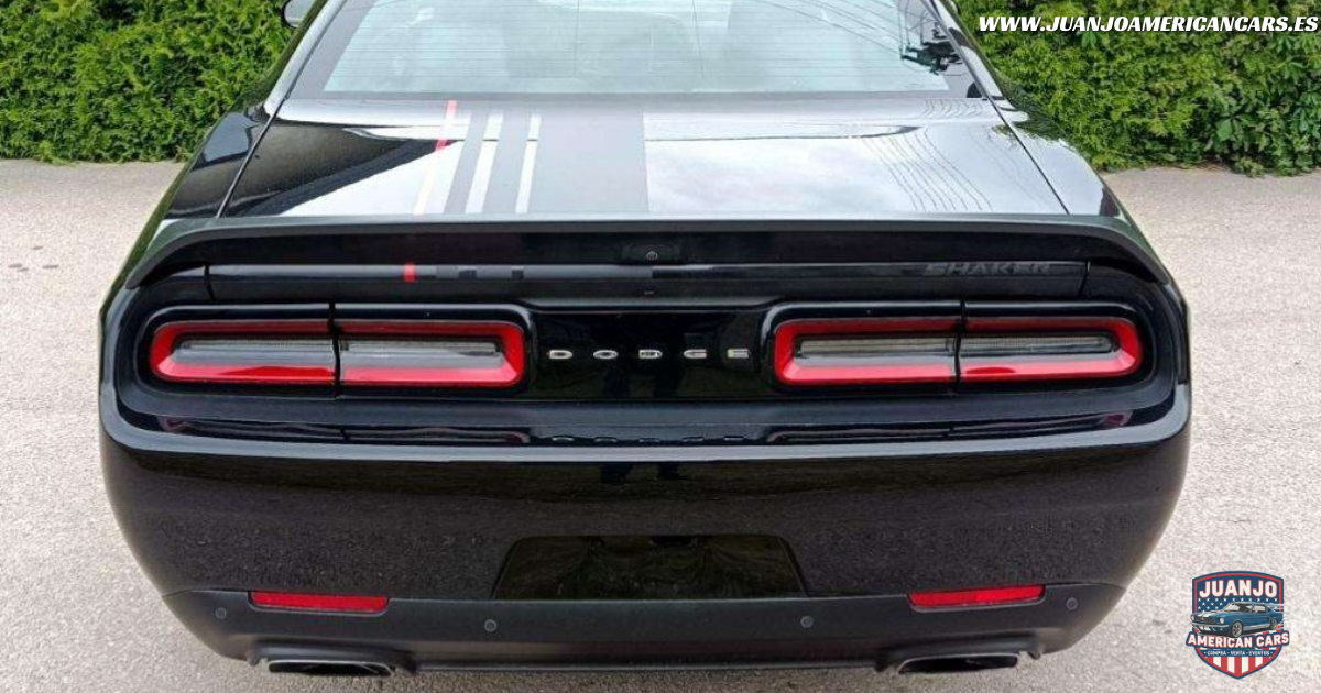 Dodge V8 6.4L 2021: Rendimiento y Potencia Americana