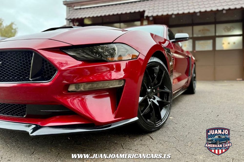 Ford Mustang GT Premium 5.0 V8 (2018) – El Auténtico Rugido Americano