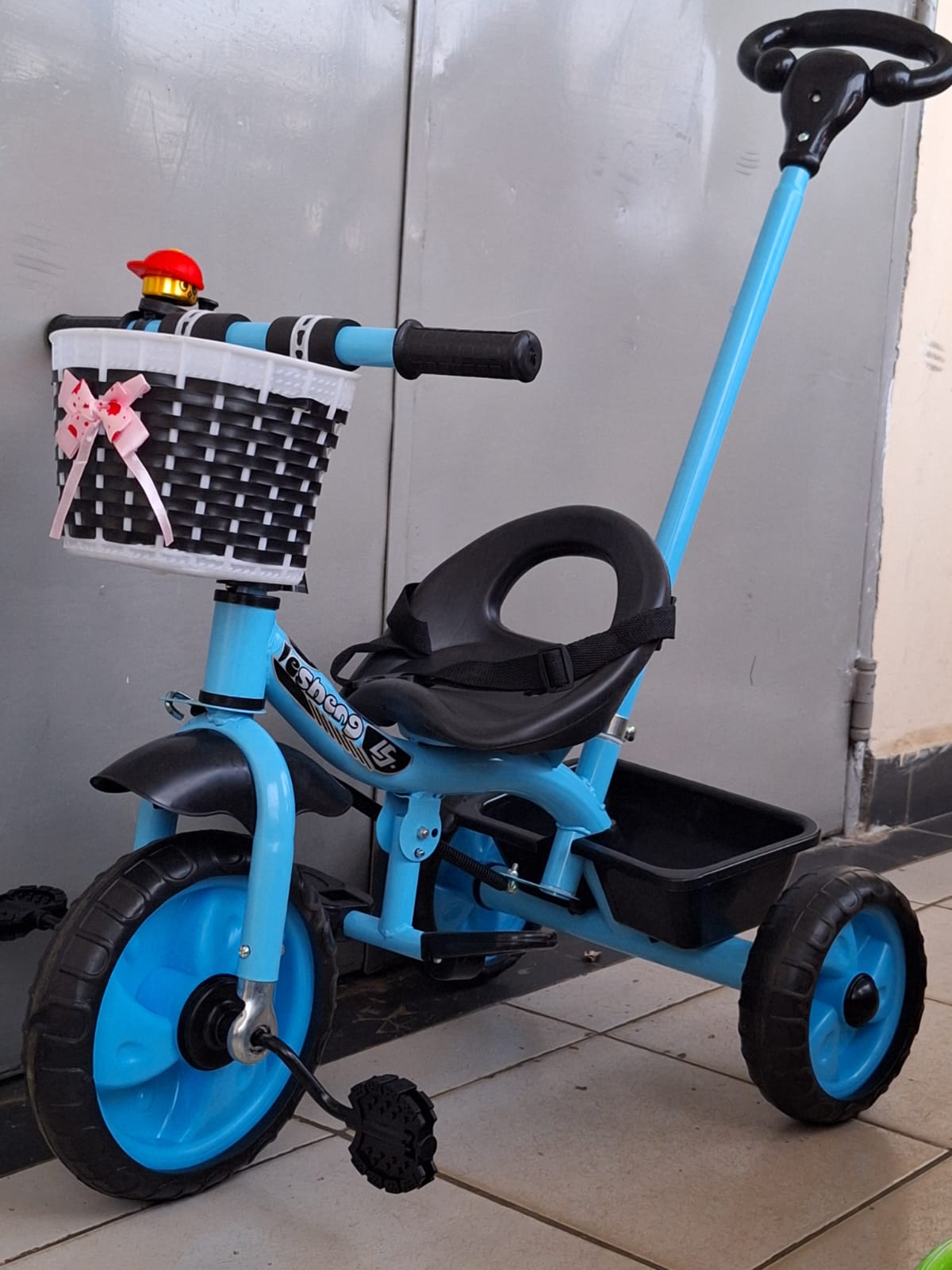 “Blue Toddler Tricycle – Pedal Ride-on with Basket, Adjustable Seat & Push Handle (Ages 2-4)