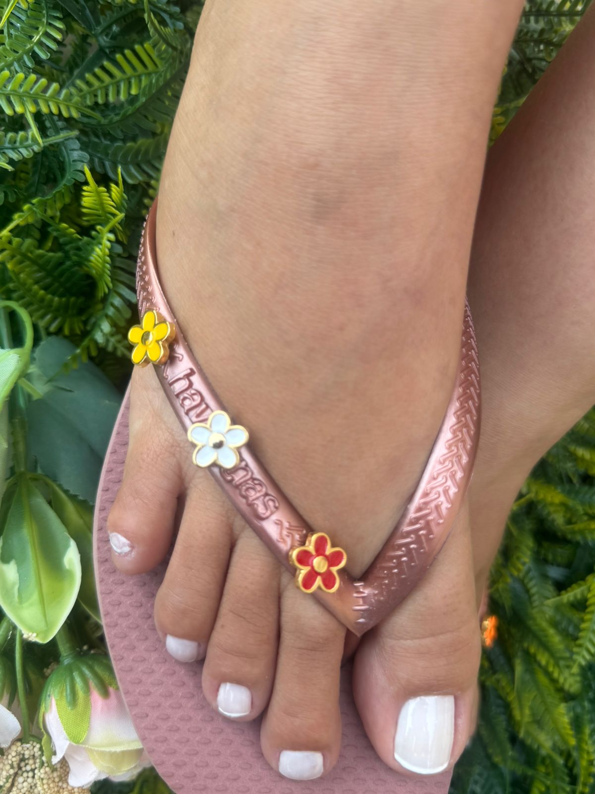 Chinelo Havaianas Square com acessório Florzinhas