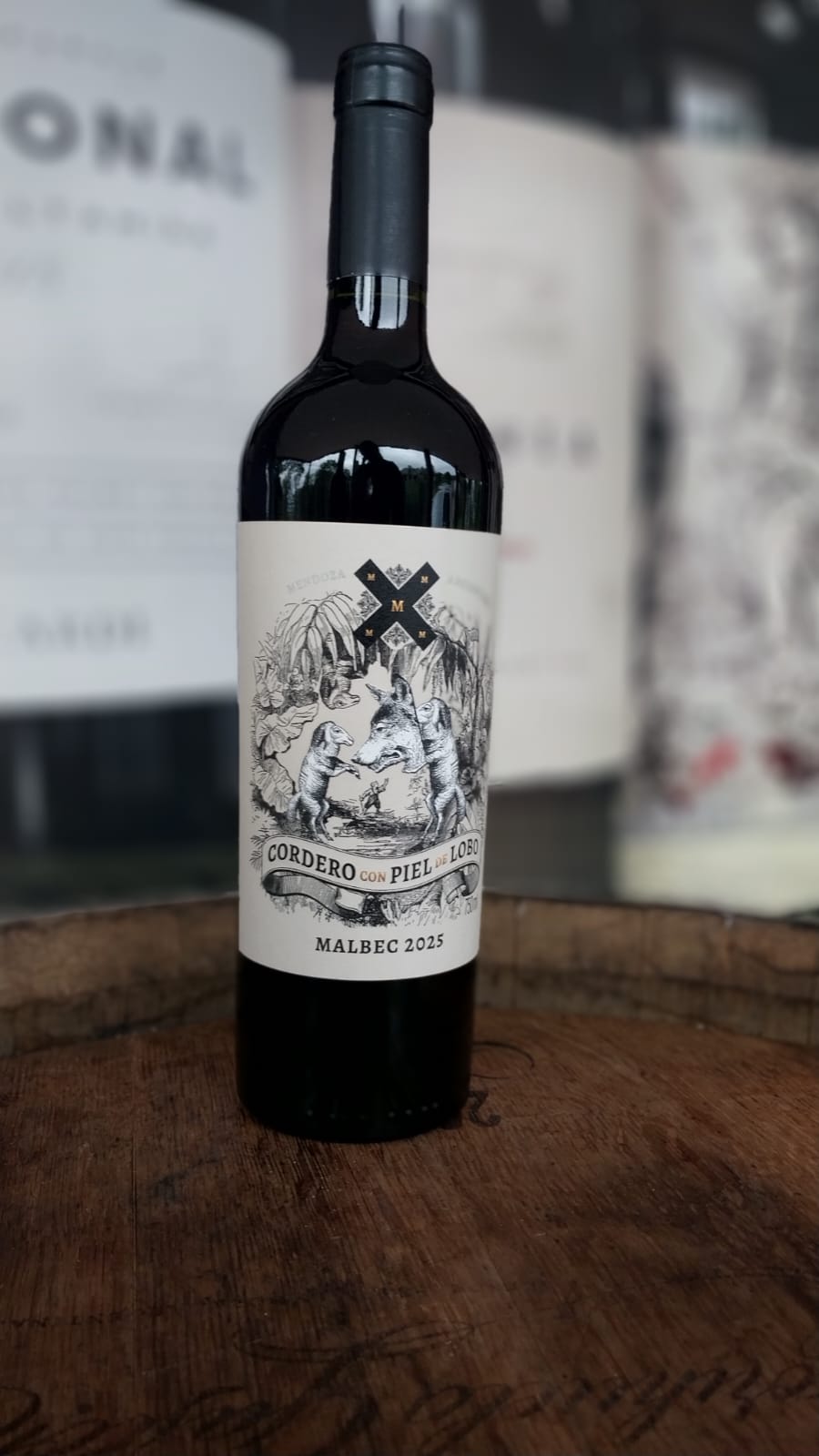 VINHO TINTO CORDERO CON PIEL DE LOBO