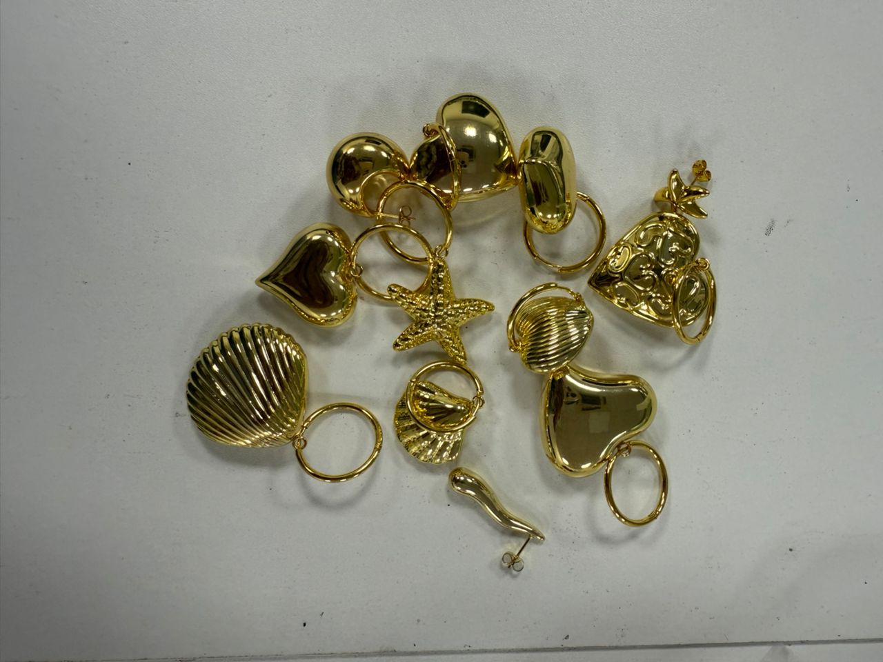 Porte-clés dorés assortis