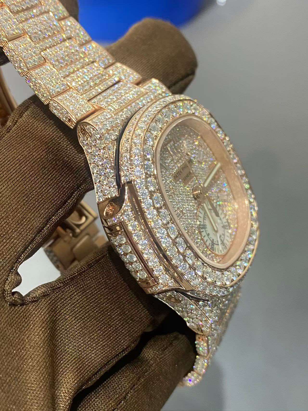 Luxury diamond-studded watches that elegance in every detail, 