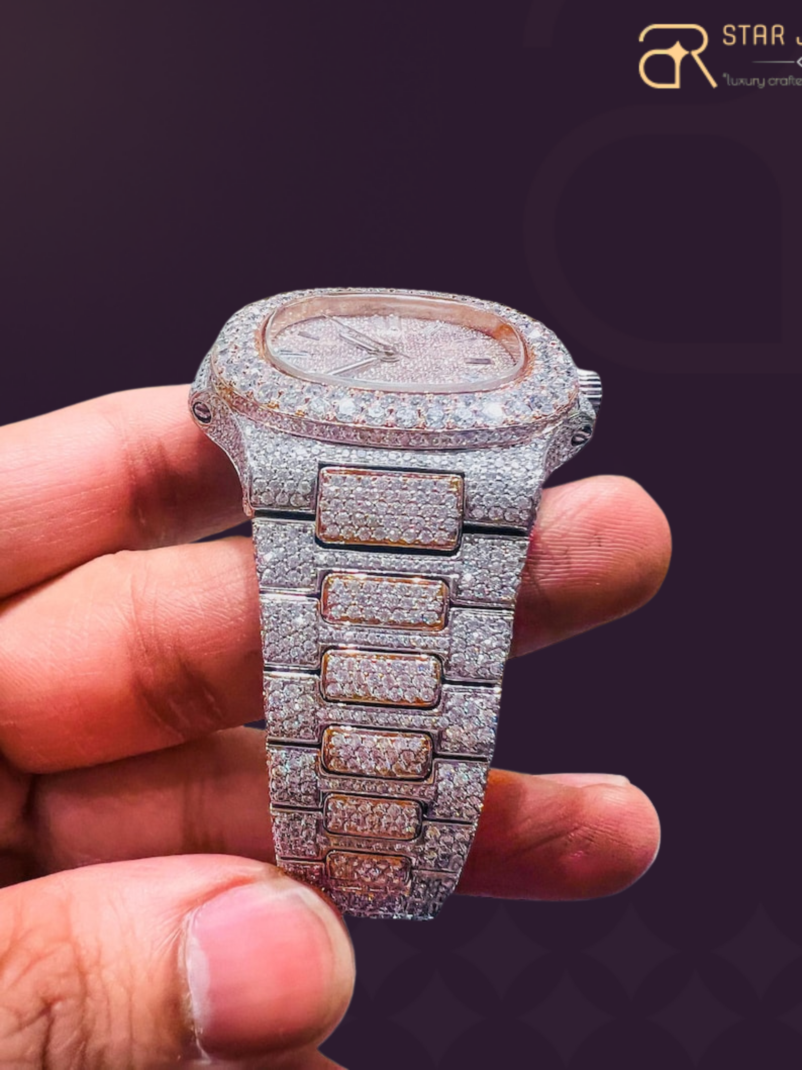 Luxury diamond-studded watches that elegance in every detail, 