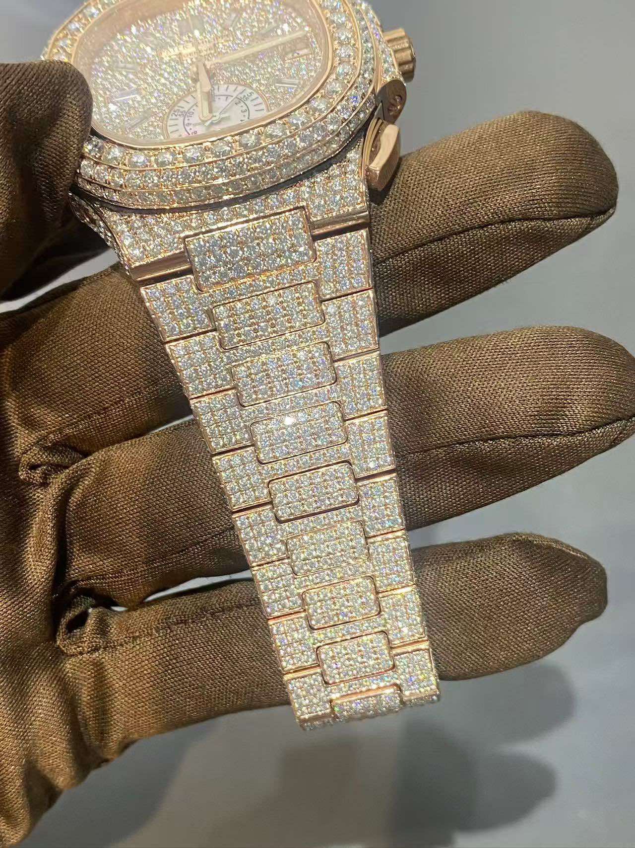 Luxury diamond-studded watches that elegance in every detail, 