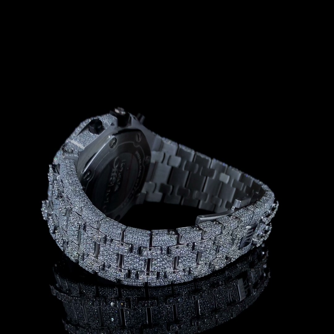 Luxury diamond-studded watches that elegance in every detail, 