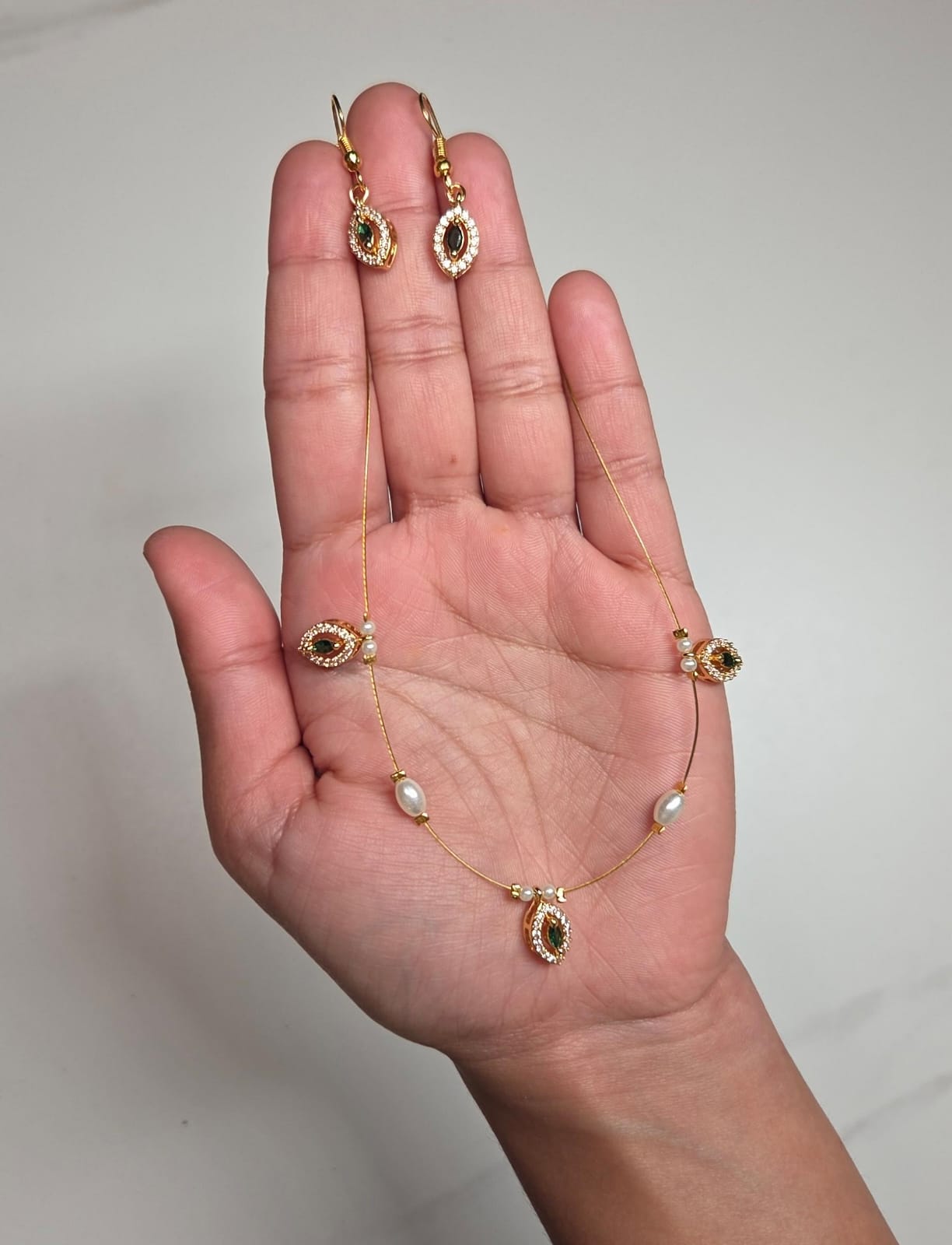 The Lucent Whisper Necklace Set: An Illusion Choker