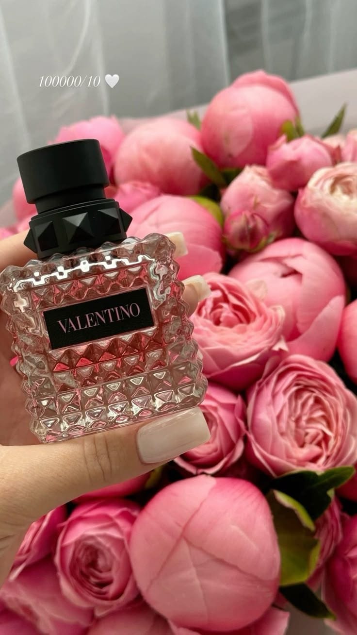 Valentino Donna Born in Roma. Eau de Parfum. For Women. 30 ml 1.02 oz fl.