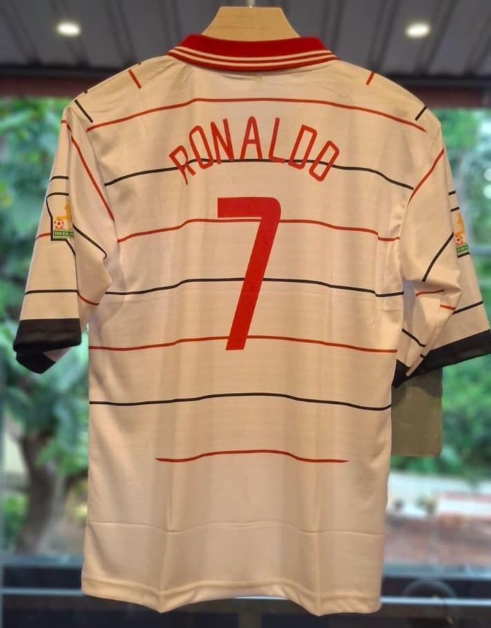 Manchester United 2002/2003 Away Jersey