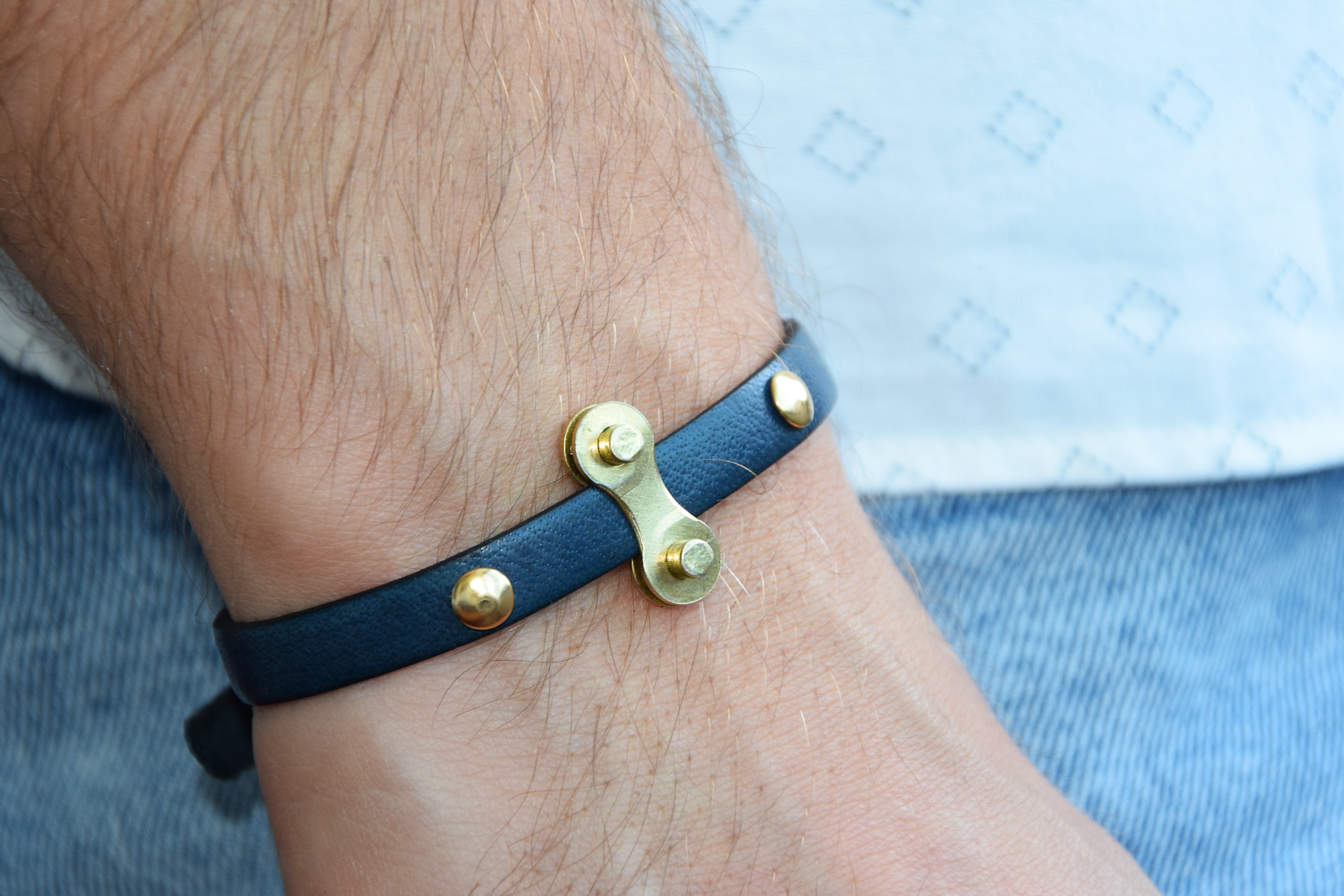 Lederarmband einfach gewickelt mit Einzelelement