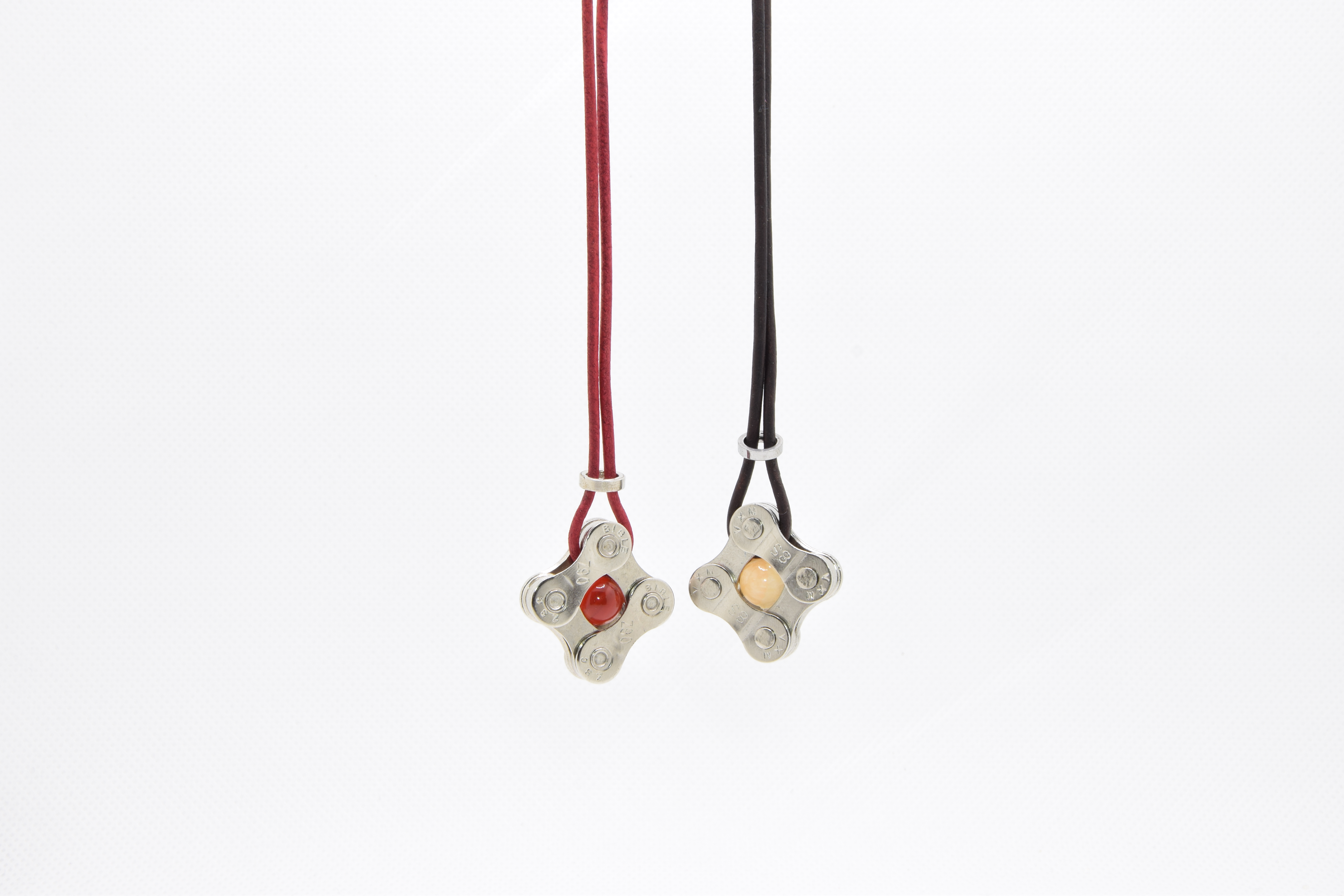 Halskette Leder - Anhänger Edelstein im Quadrat