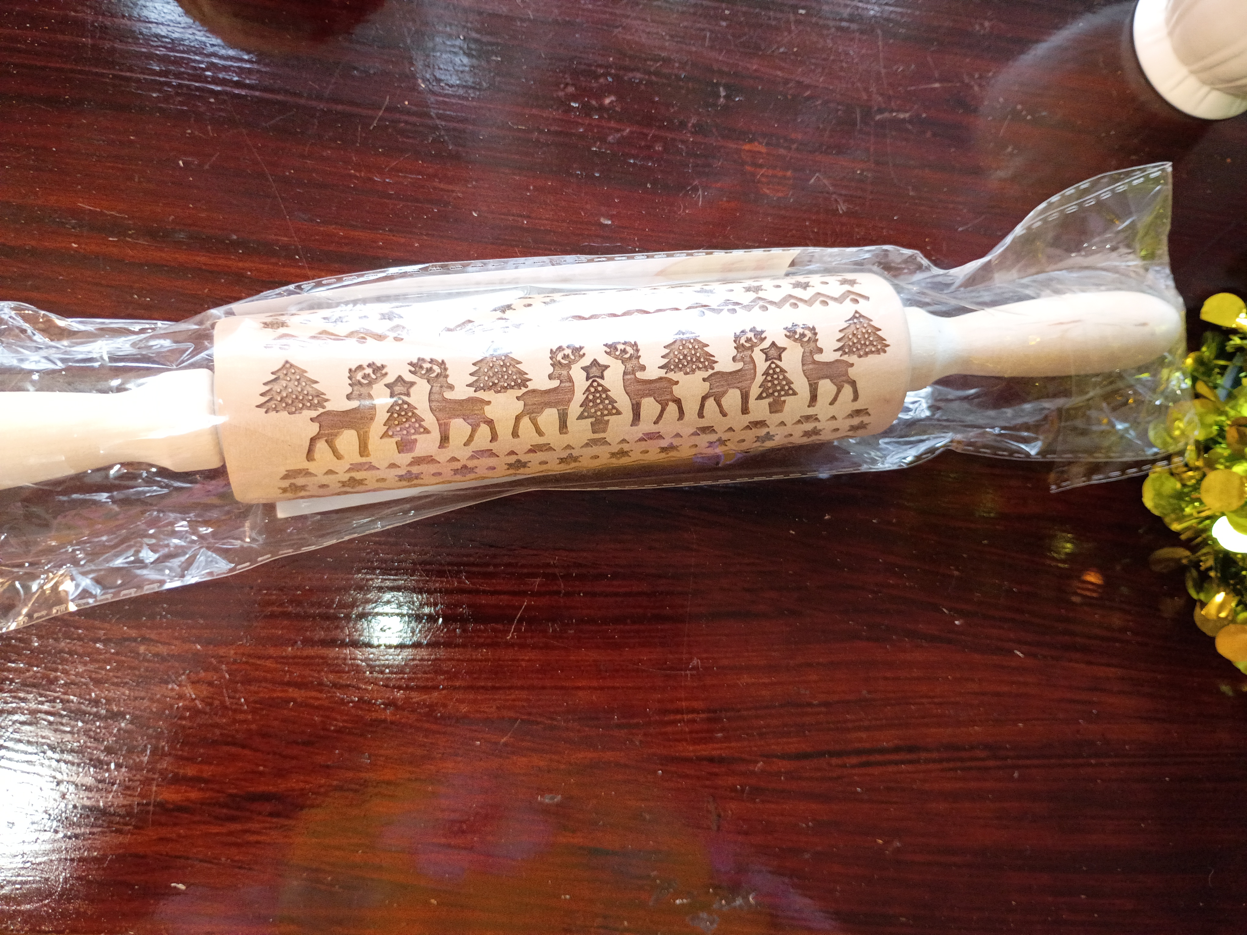 Carved wood Roller Pin Christmas 🎄 trees raindeer patterns 