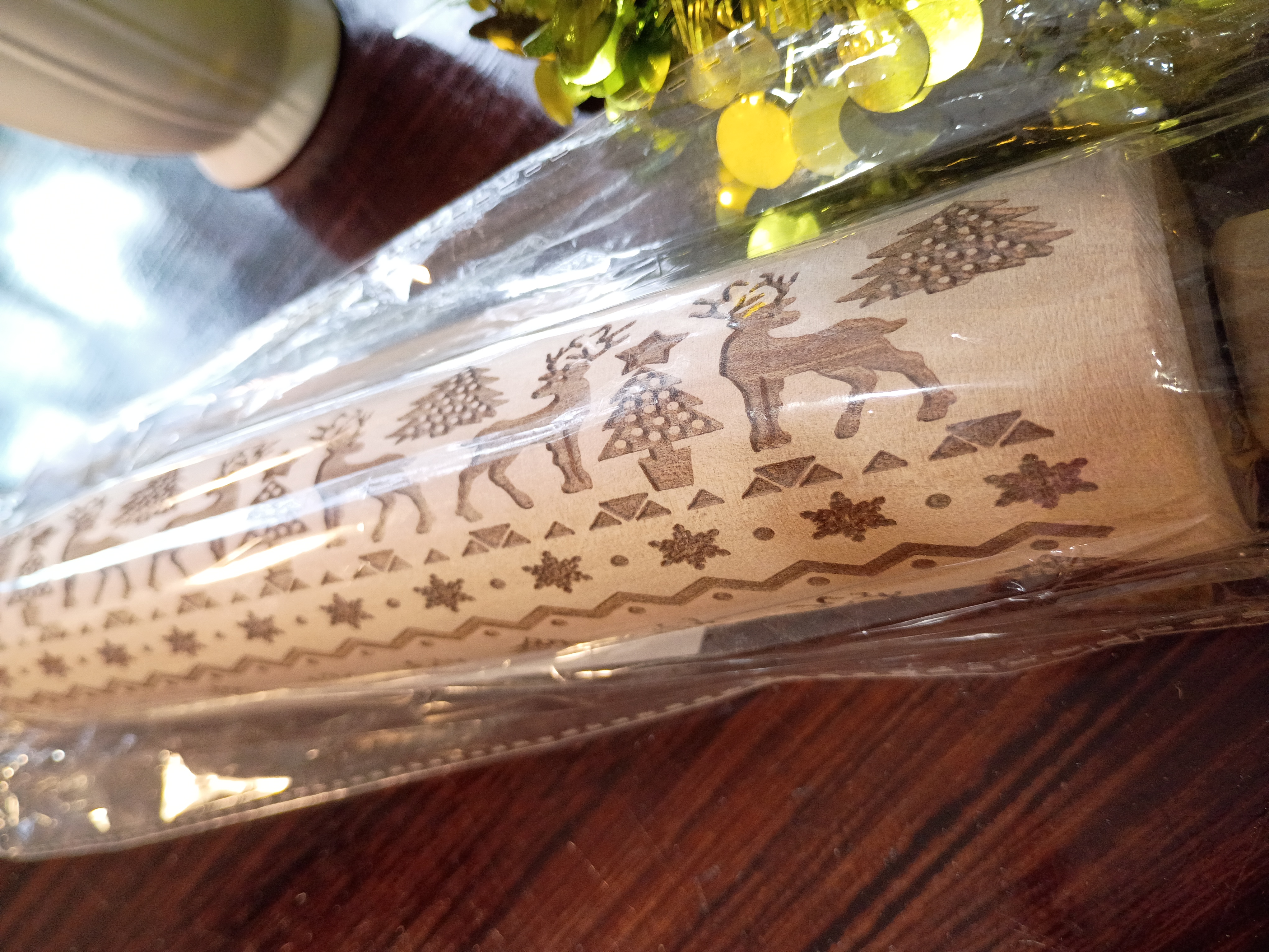Carved 17 inches long Christmas tree 🎄 raindeer Roller Pin. Cookie maker Wood large size Roller Pin