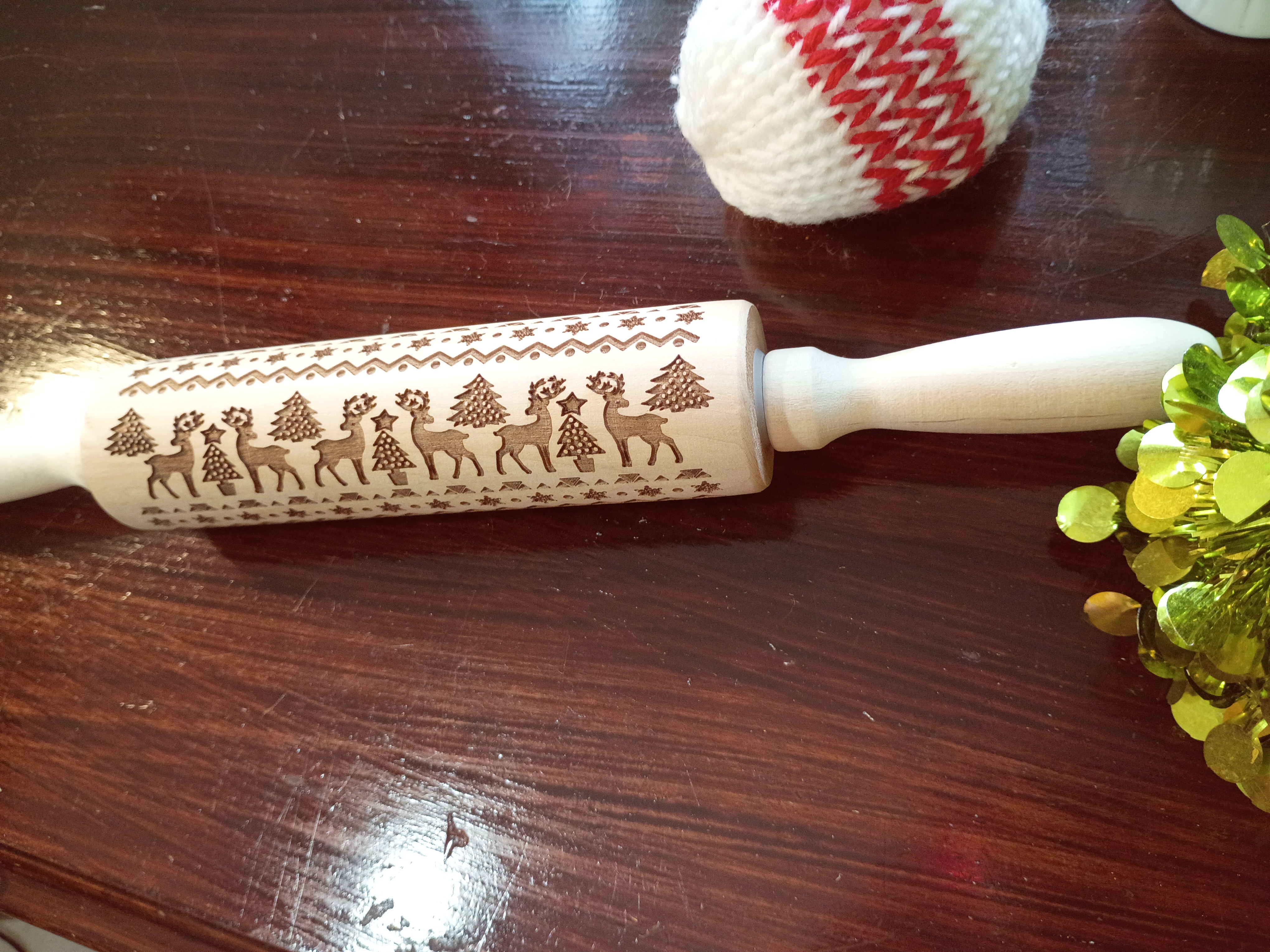 Carved wood Roller Pin Christmas 🎄 trees raindeer patterns 