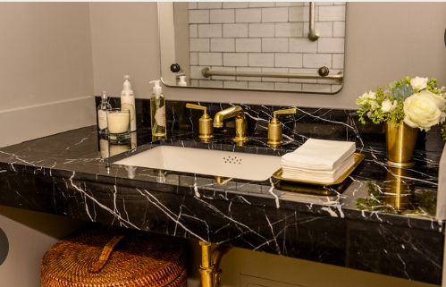 Black & White Marble Slabs 