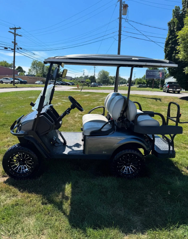 2025 E-Z-GO Express L6