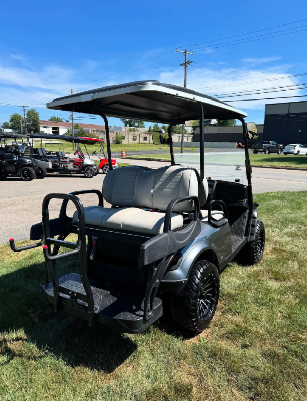 2025 E-Z-GO Express L6