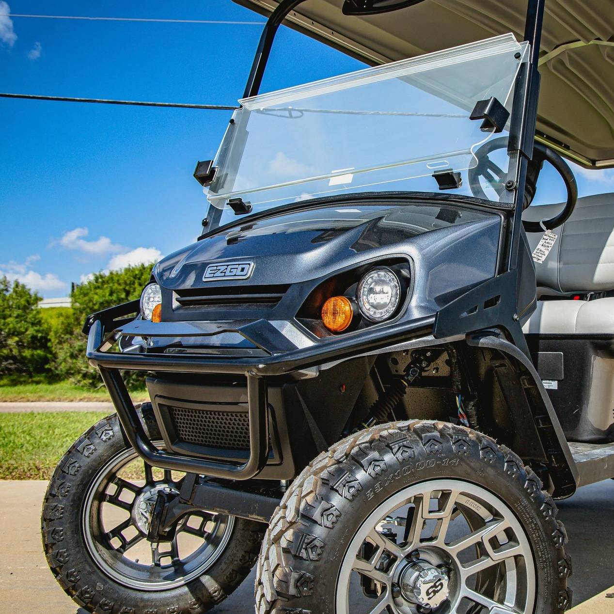 2024 E-Z-GO Express L6