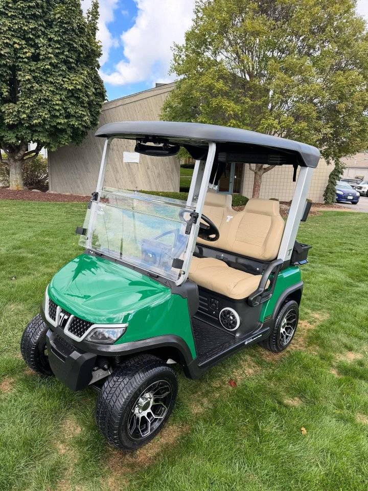 Electric Golf Cart2025 Tara Spirit Plus (made by Evolution Electric Vehicles) Loaded with all the options!
