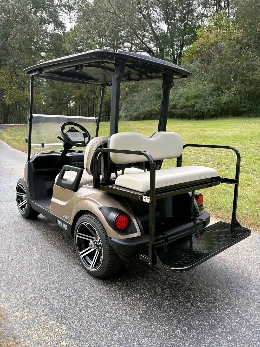 2020 Yamaha 48V AC Electric Golf Cart – 4 Seater