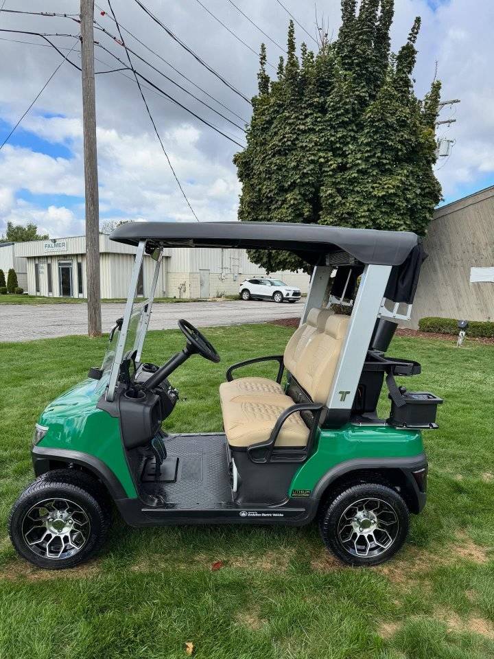 Electric Golf Cart2025 Tara Spirit Plus (made by Evolution Electric Vehicles) Loaded with all the options!
