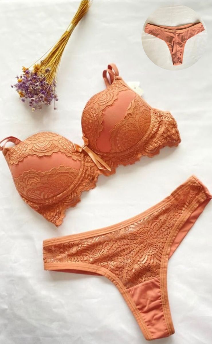 Conjunto Trabalhado na Renda - Ref 1013