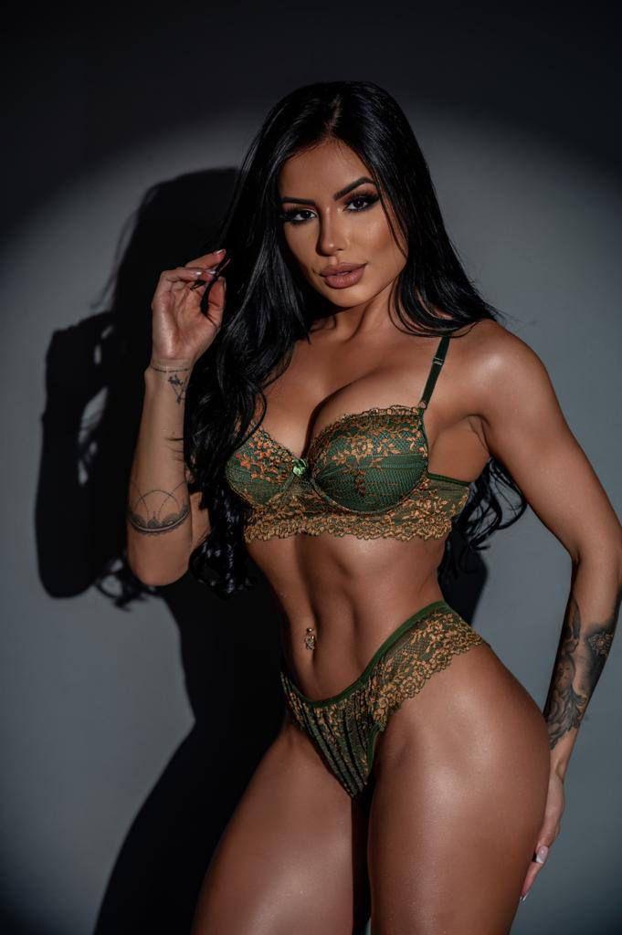 Conjunto de lingerie verde rendado