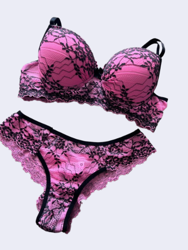 Conjunto Rendado Rosa 