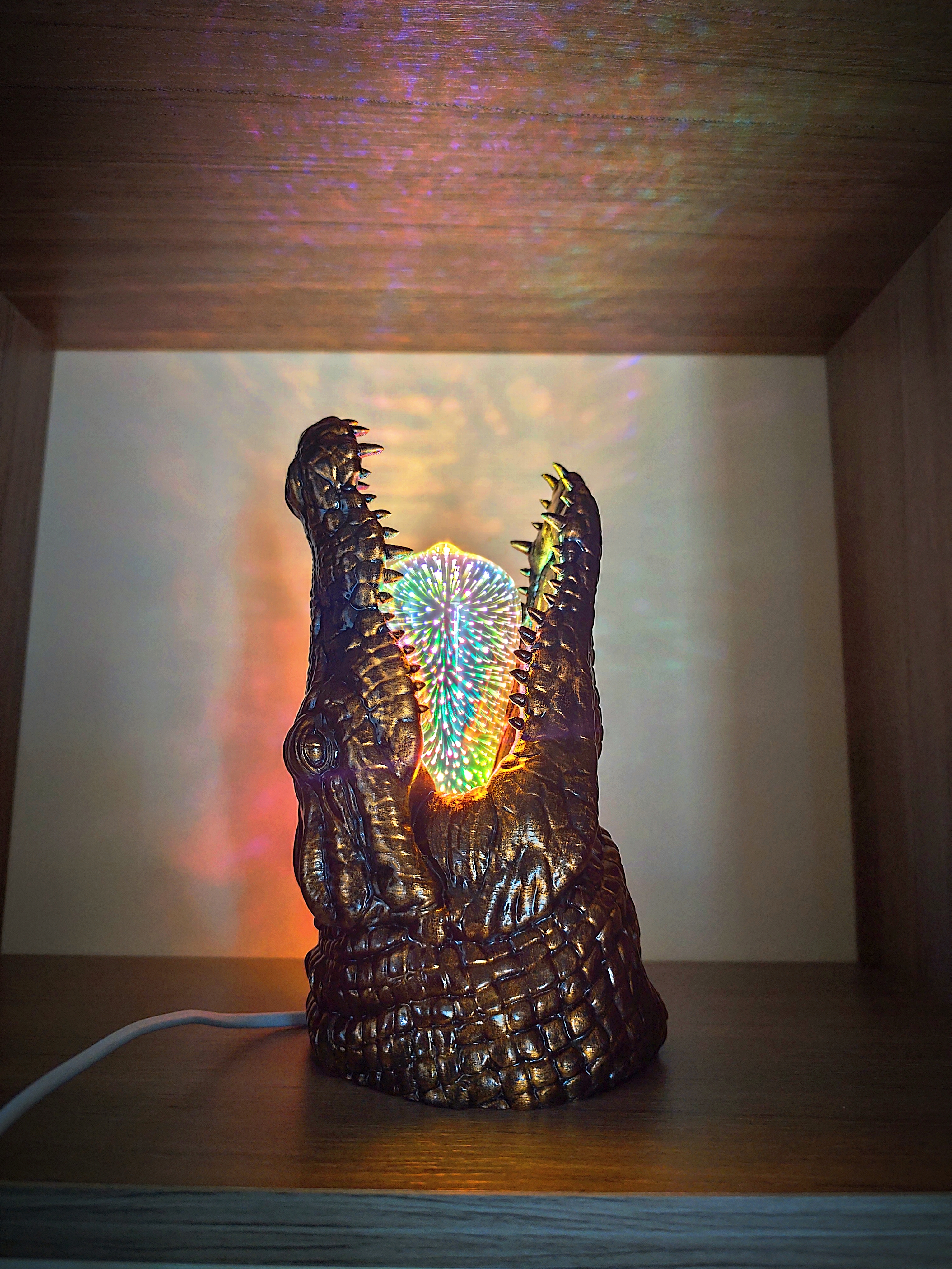 Luminária cabeça de crocodilo