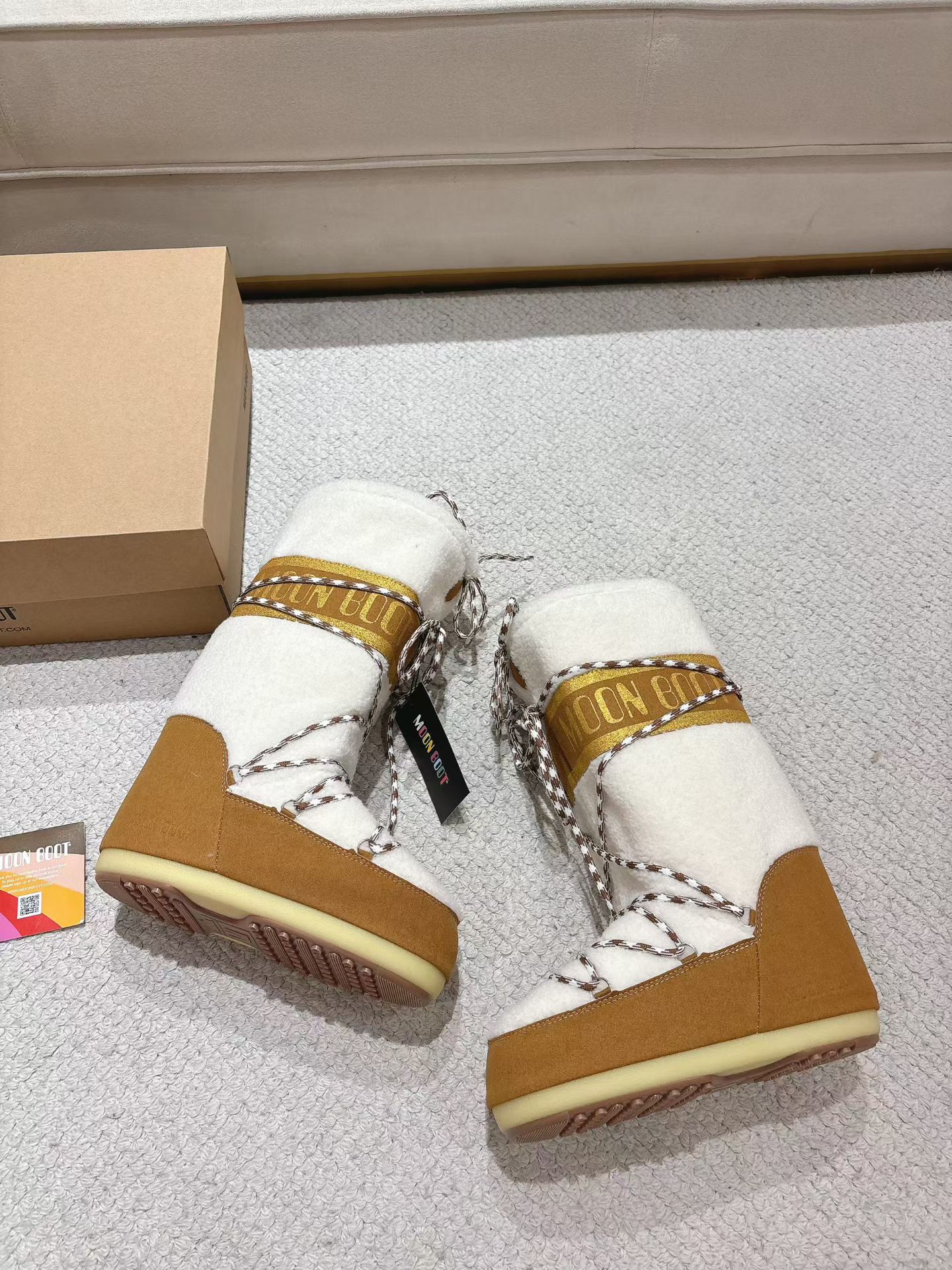 MB Icon White Winter Boots