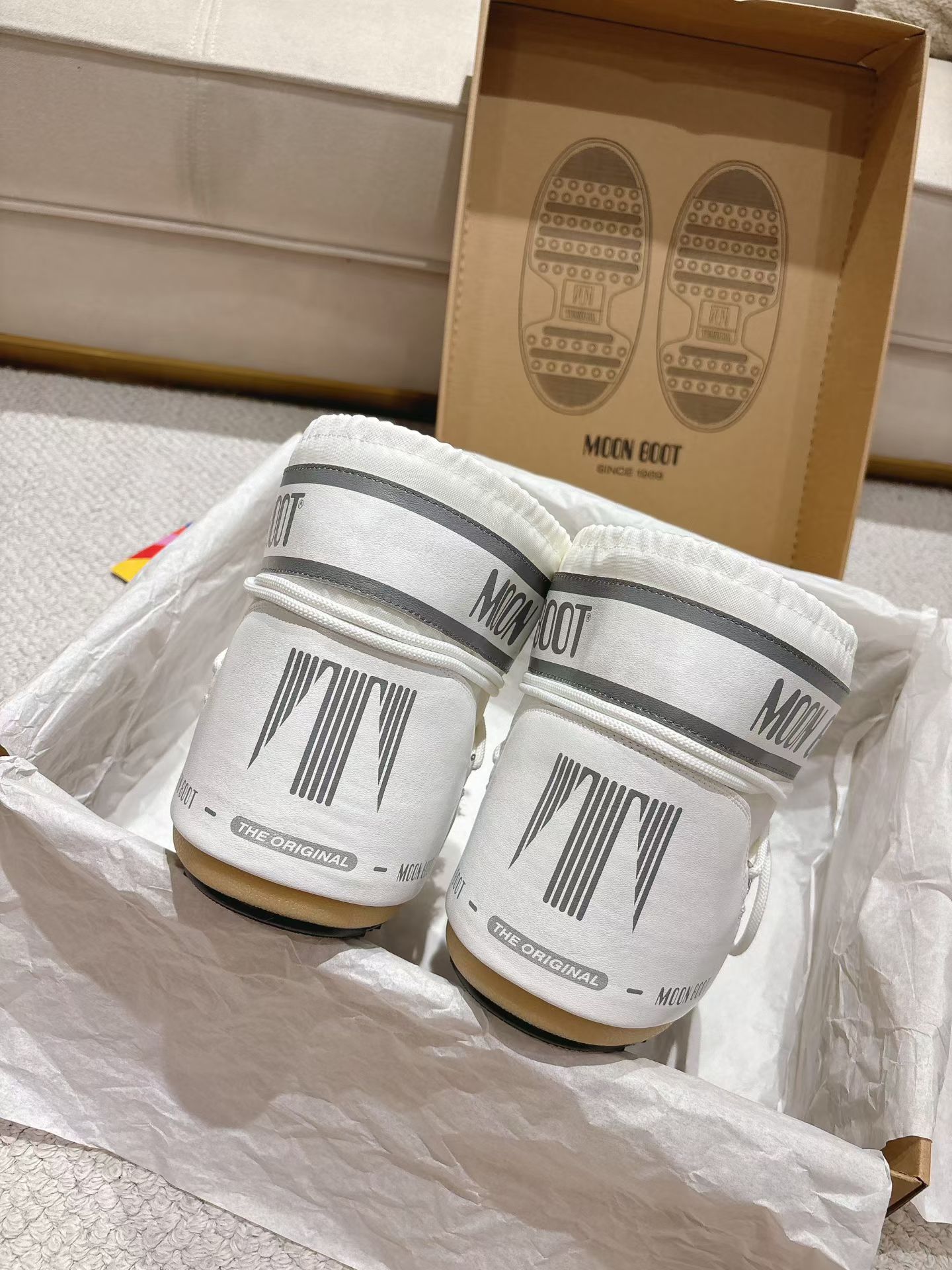 MB The Original Snow Boots