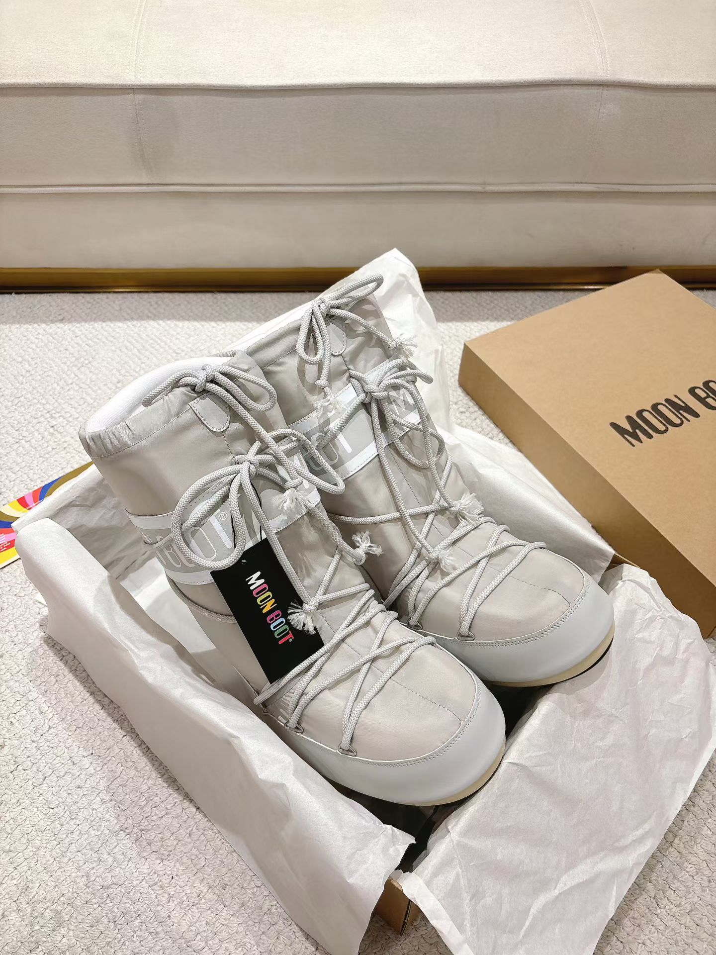  Icon White Snow Boots