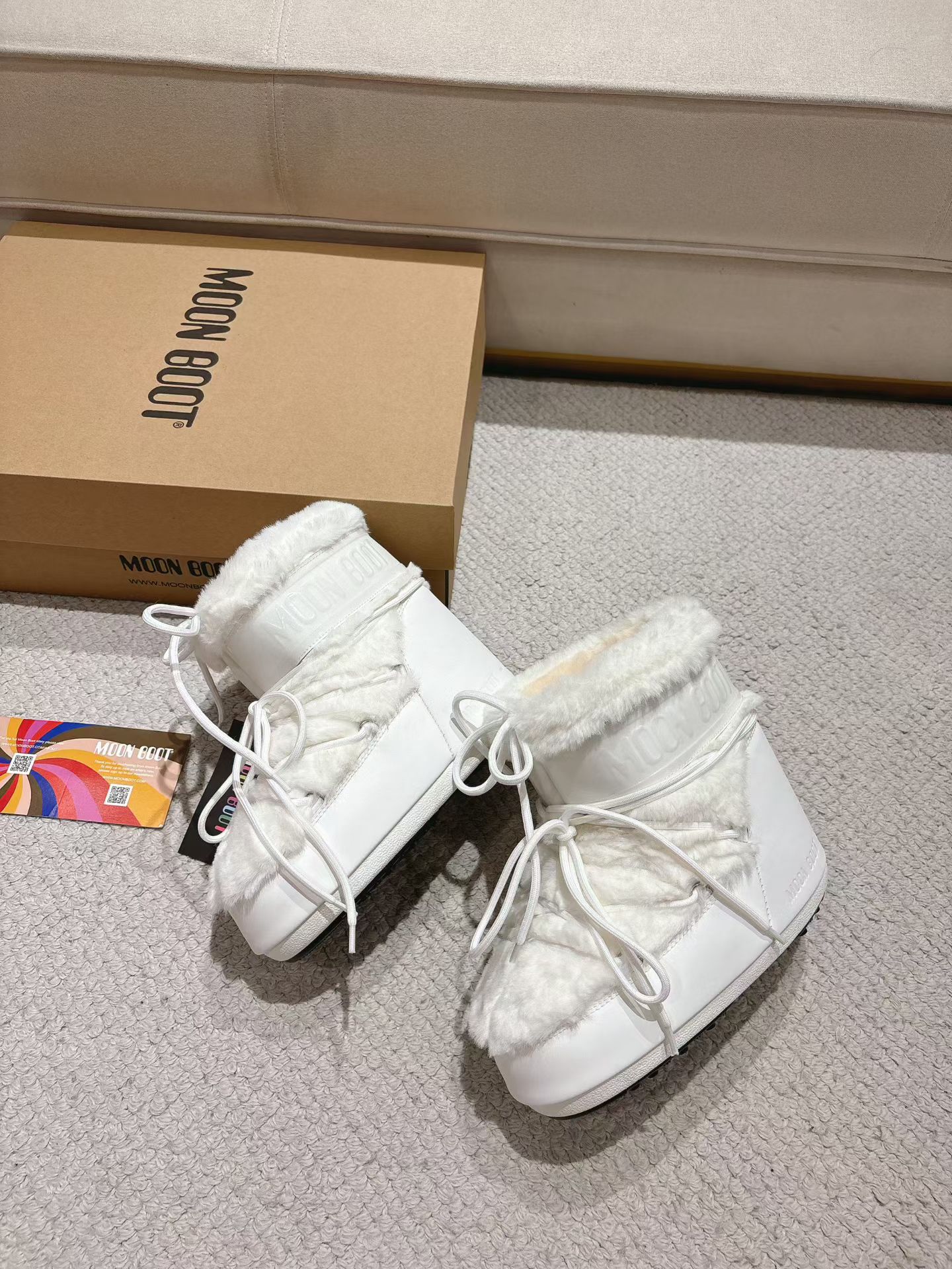 MB Icon Low White Winter Boots