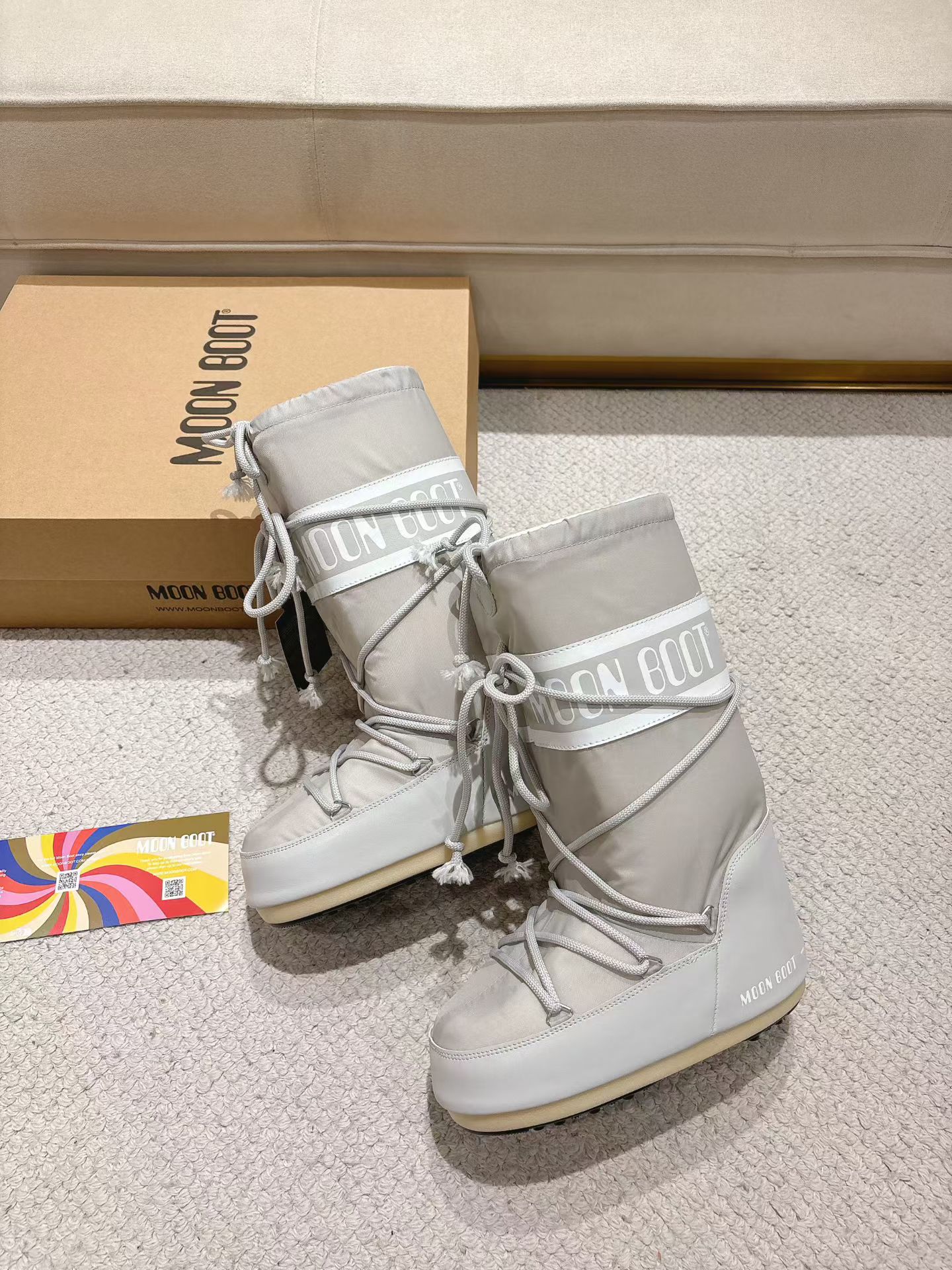  Icon White Snow Boots