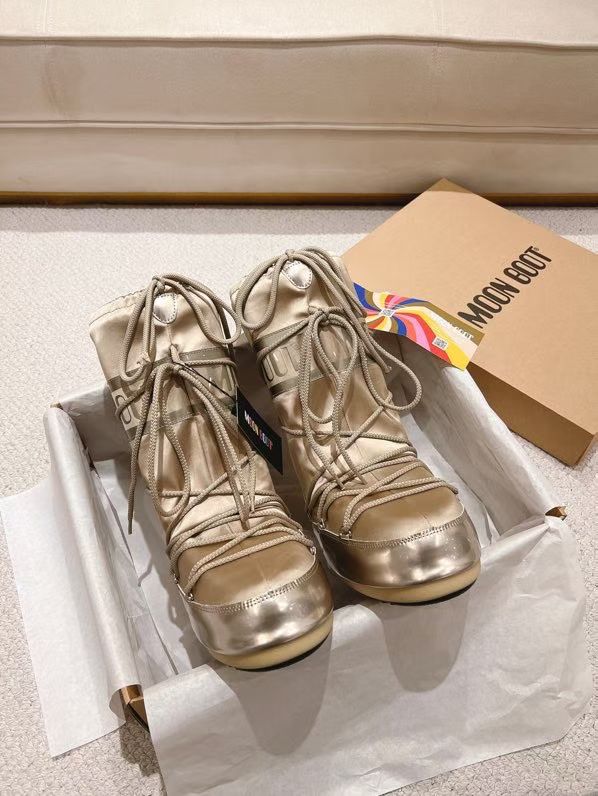 MB Gold Winter Boots