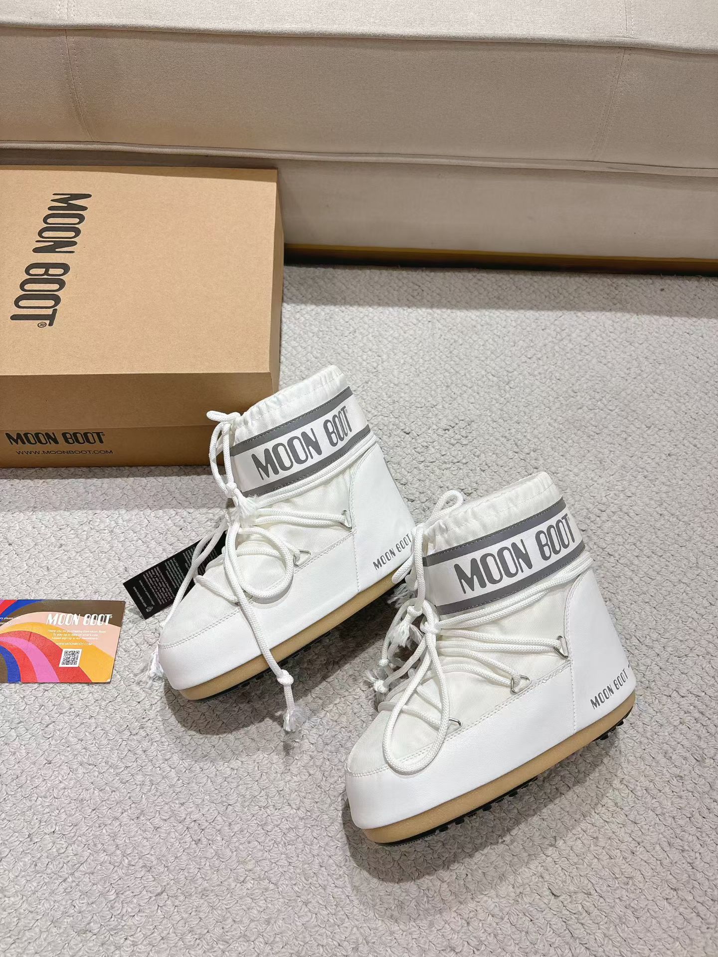 MB The Original Snow Boots