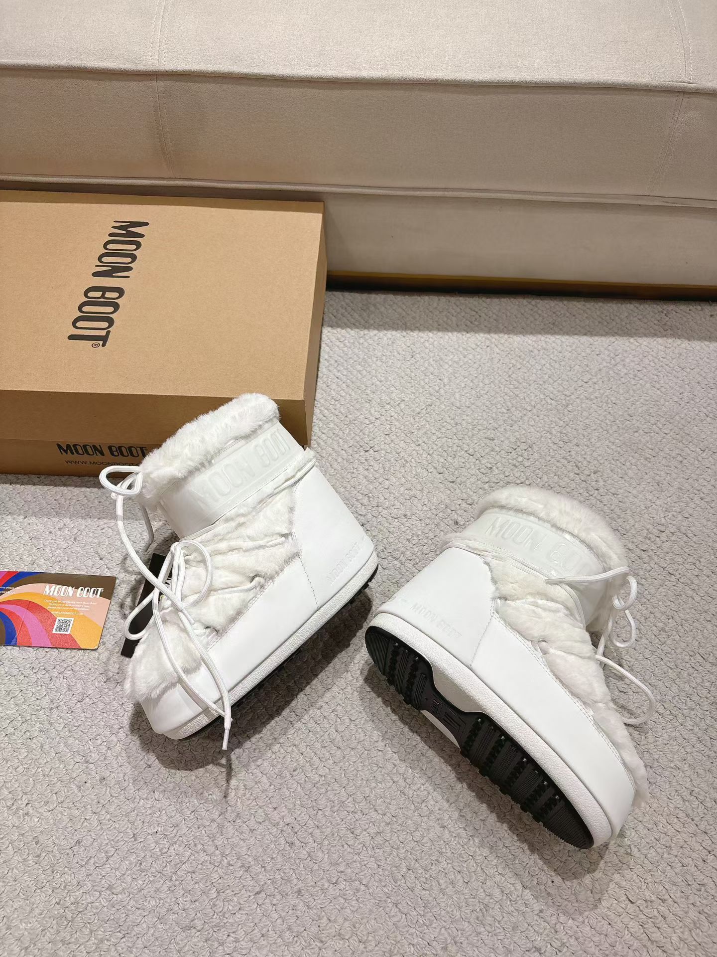 MB Icon Low White Winter Boots