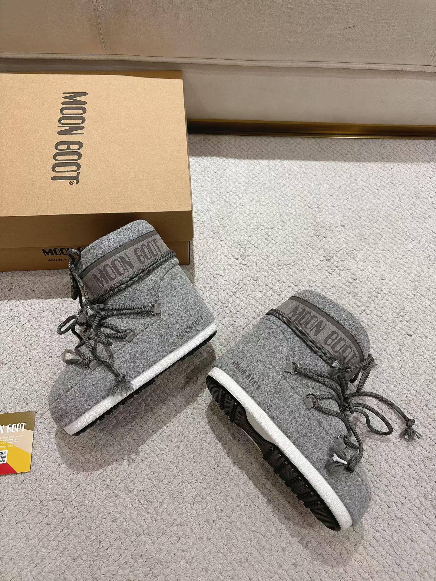 MB Classic Grey Snow Boots