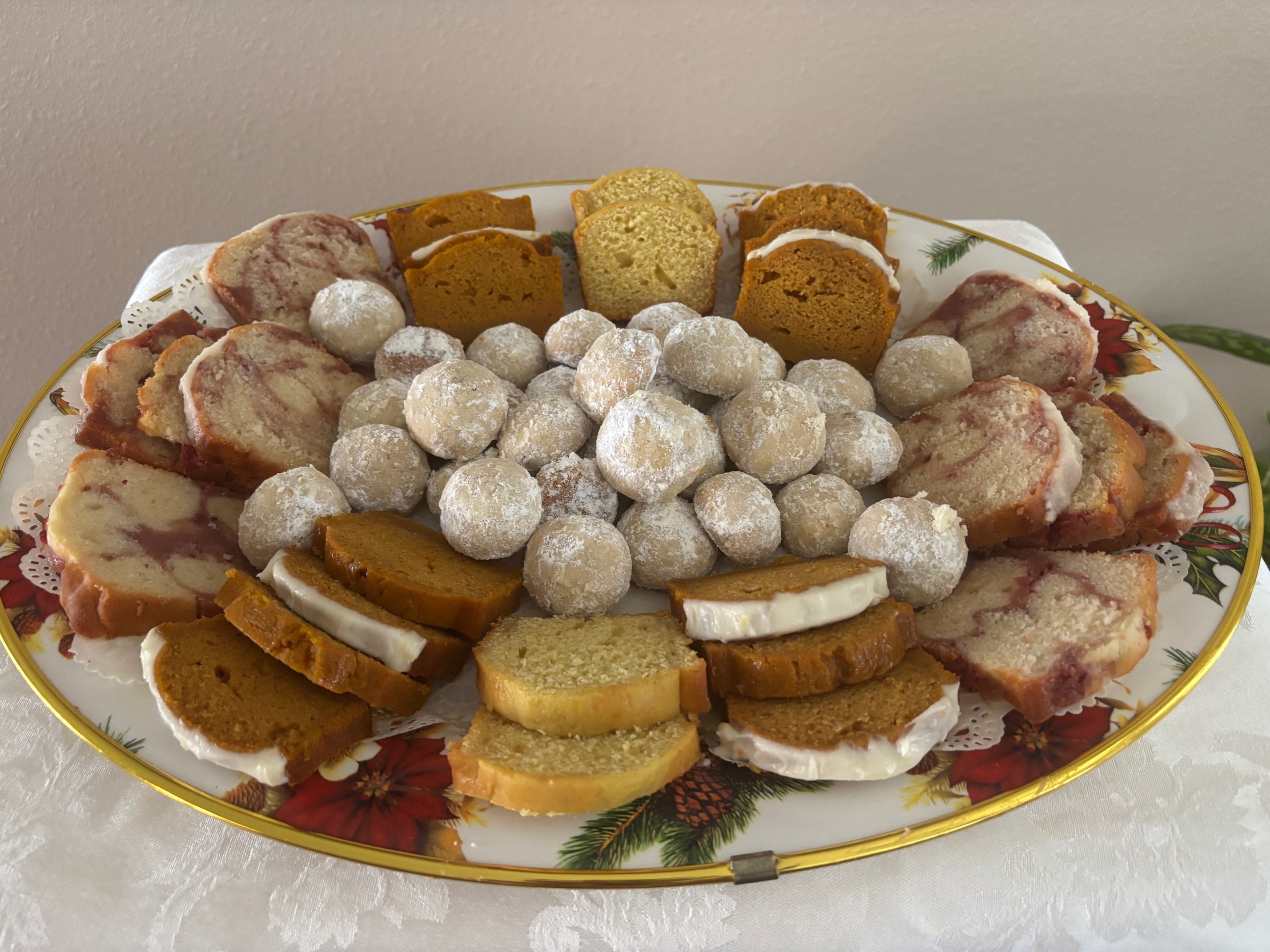 Holiday Cookie and Loaf Platter (19x15 oval)
