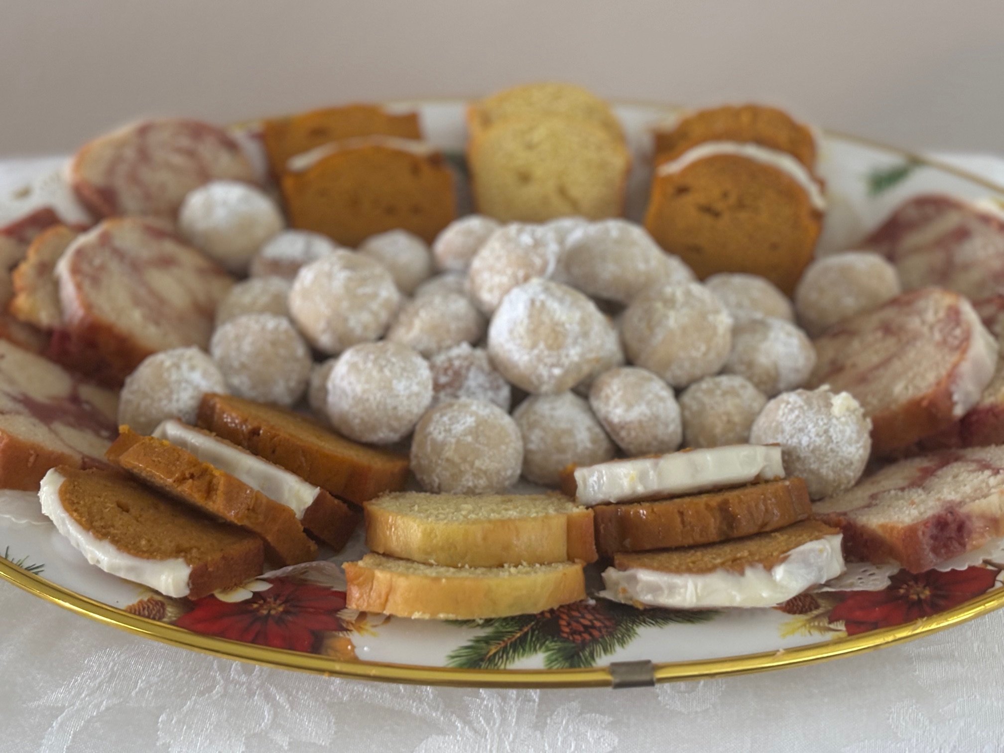 Holiday Cookie and Loaf Platter (19x15 oval)