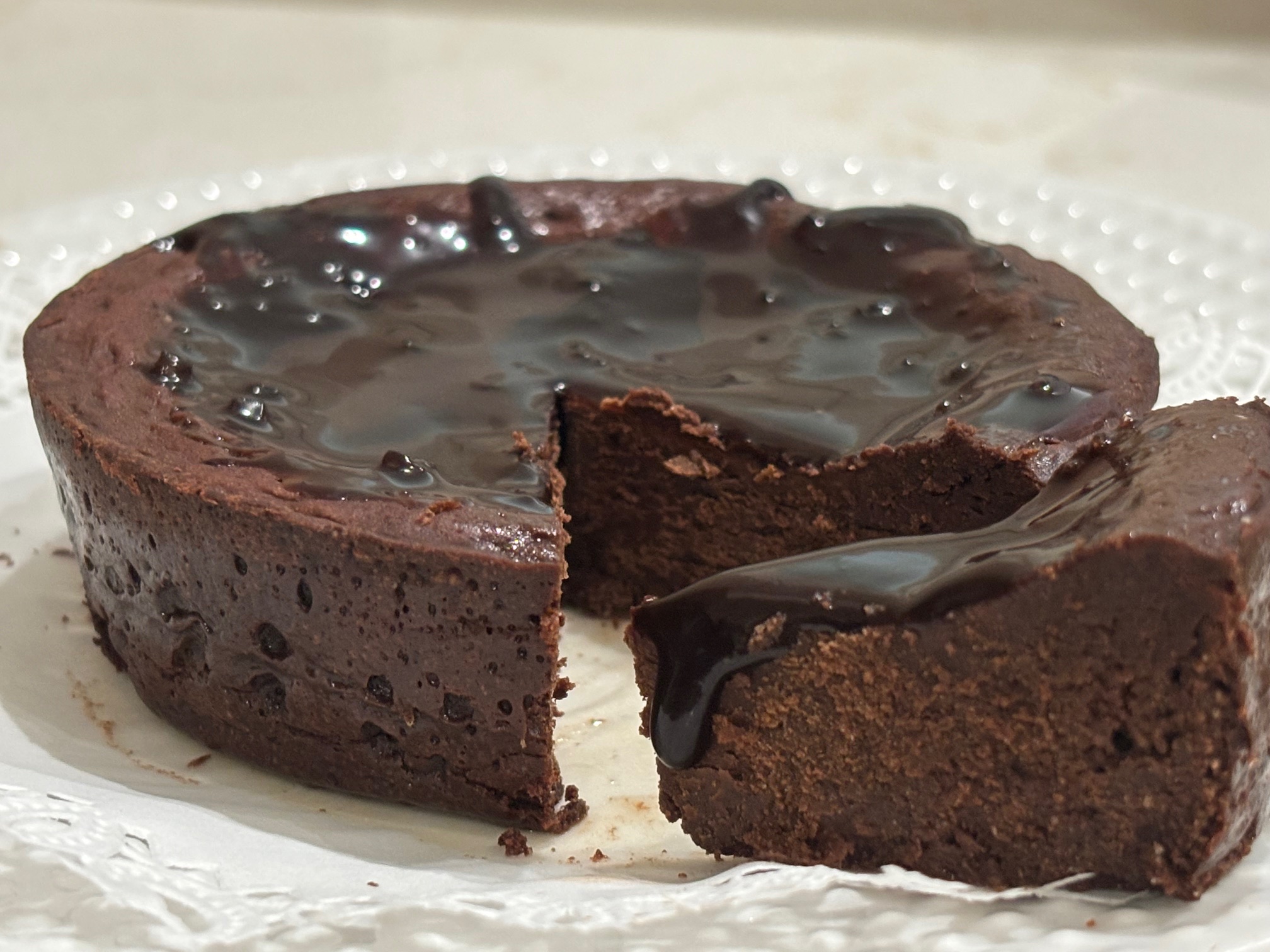 Gluten Free Chocolate Cake with optional Ganache (included in price)