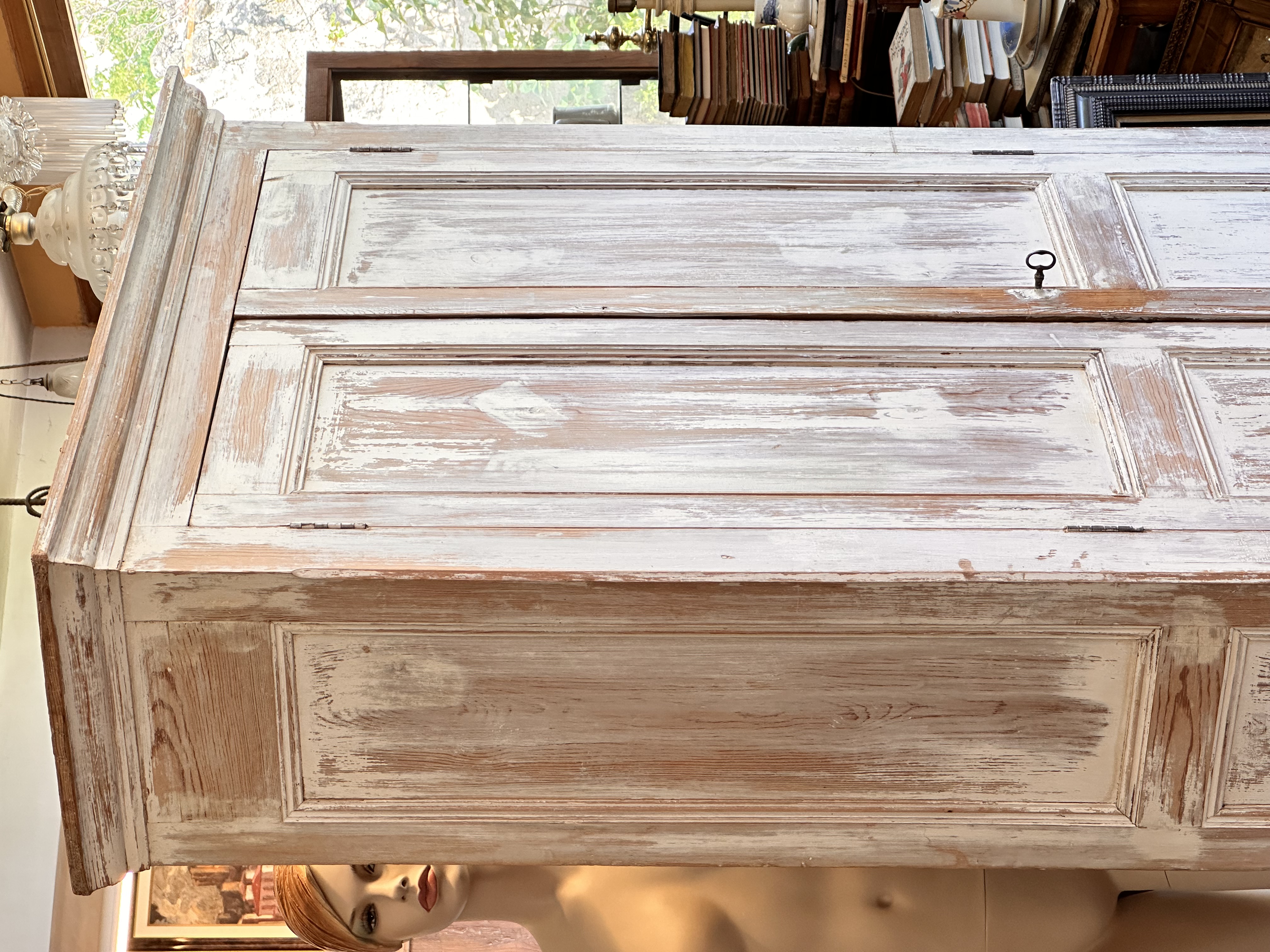 Armario antiguo de sacristía, s.XIX. Alacena, librería.