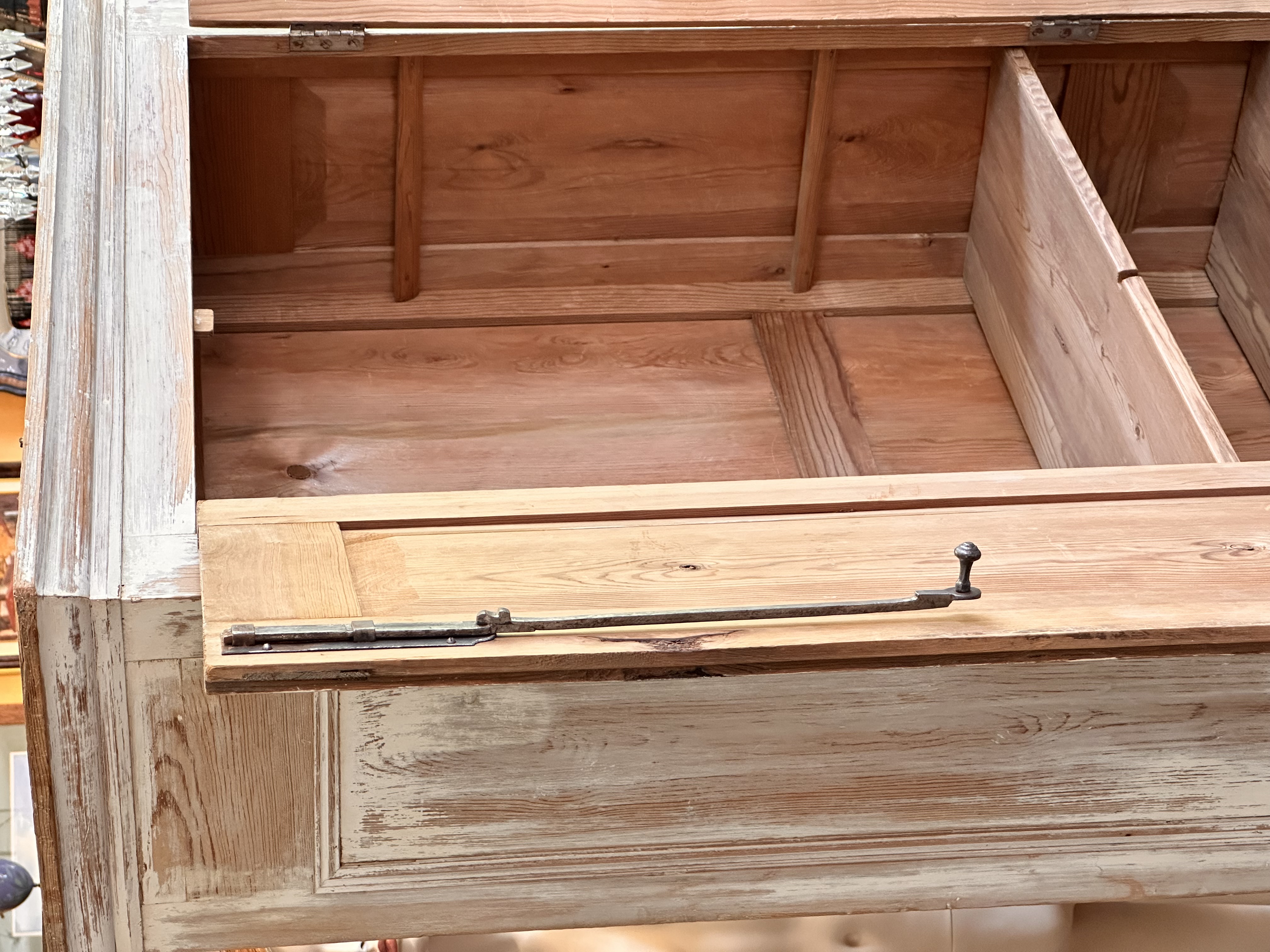 Armario antiguo de sacristía, s.XIX. Alacena, librería.