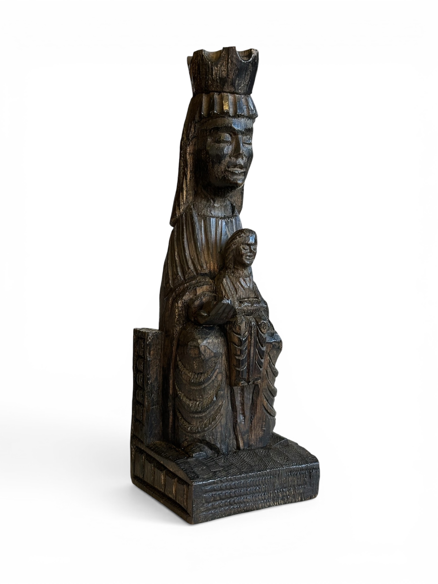 Virgen de Montserrat, talla de madera