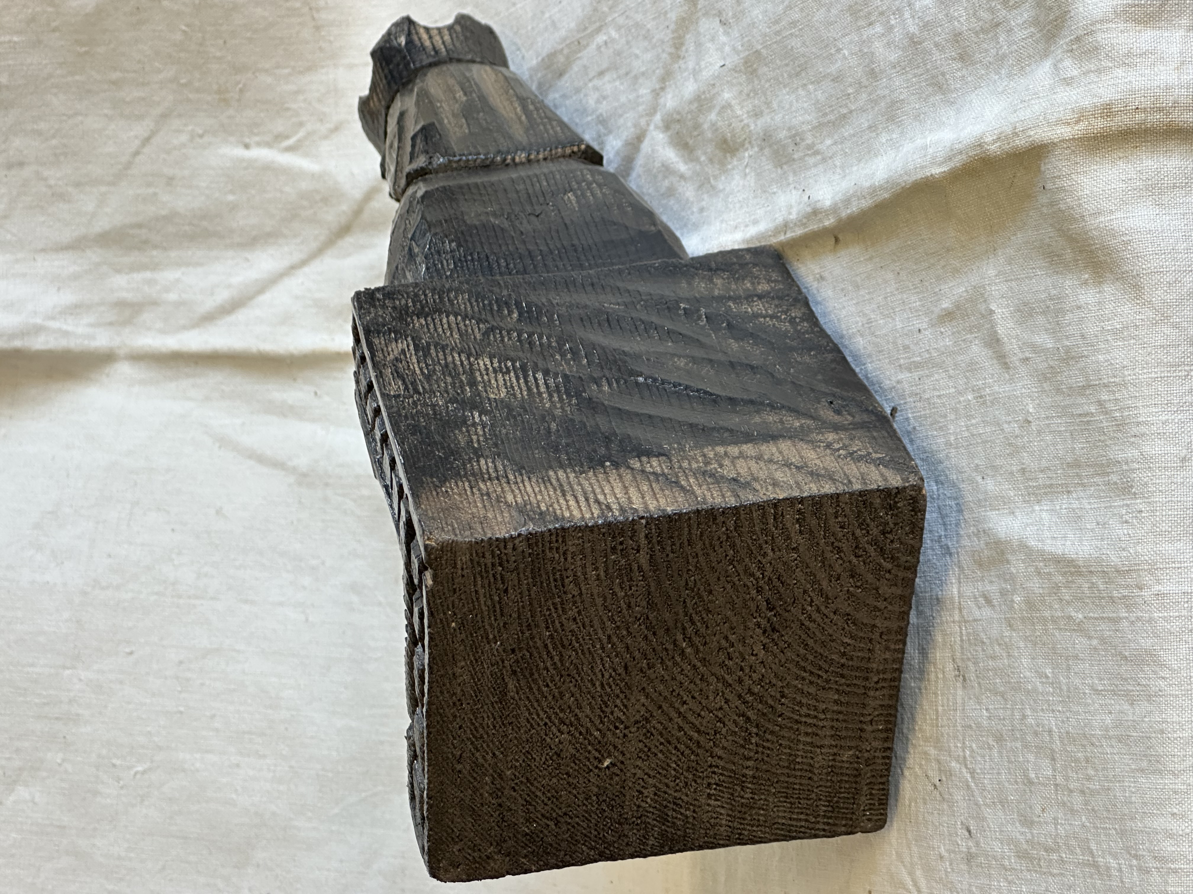 Virgen de Montserrat, talla de madera