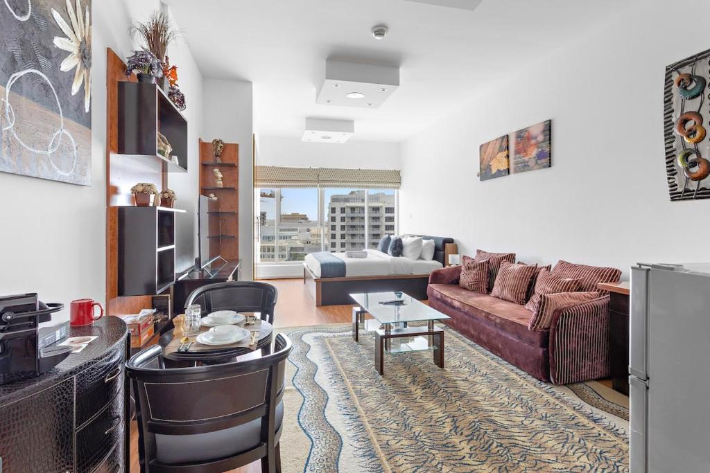 FULLY FURNISHED STUDIO FOR RENT IN SKYCOURT TOWER E